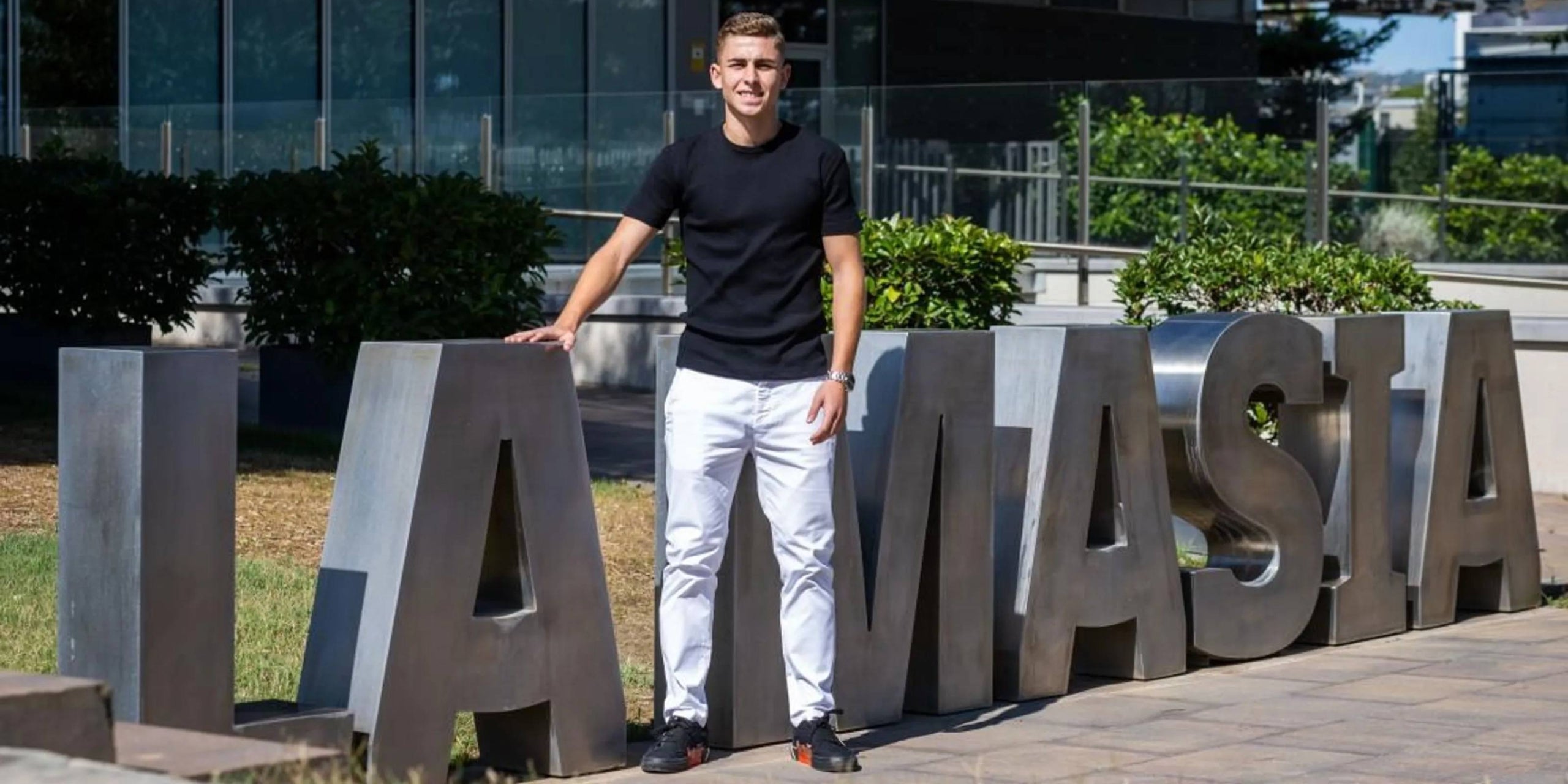 Fermín López, després de signar la seva renovació amb el Barça | FC Barcelona