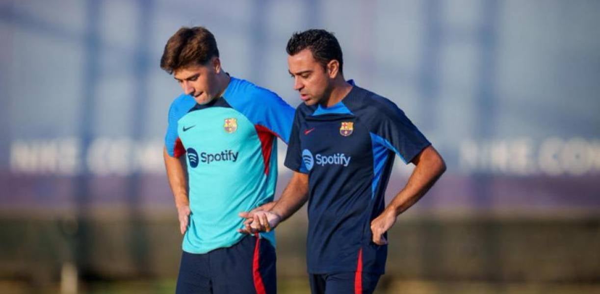 Pablo Torre i Xavi, durante un entrenamiento | FC Barcelona