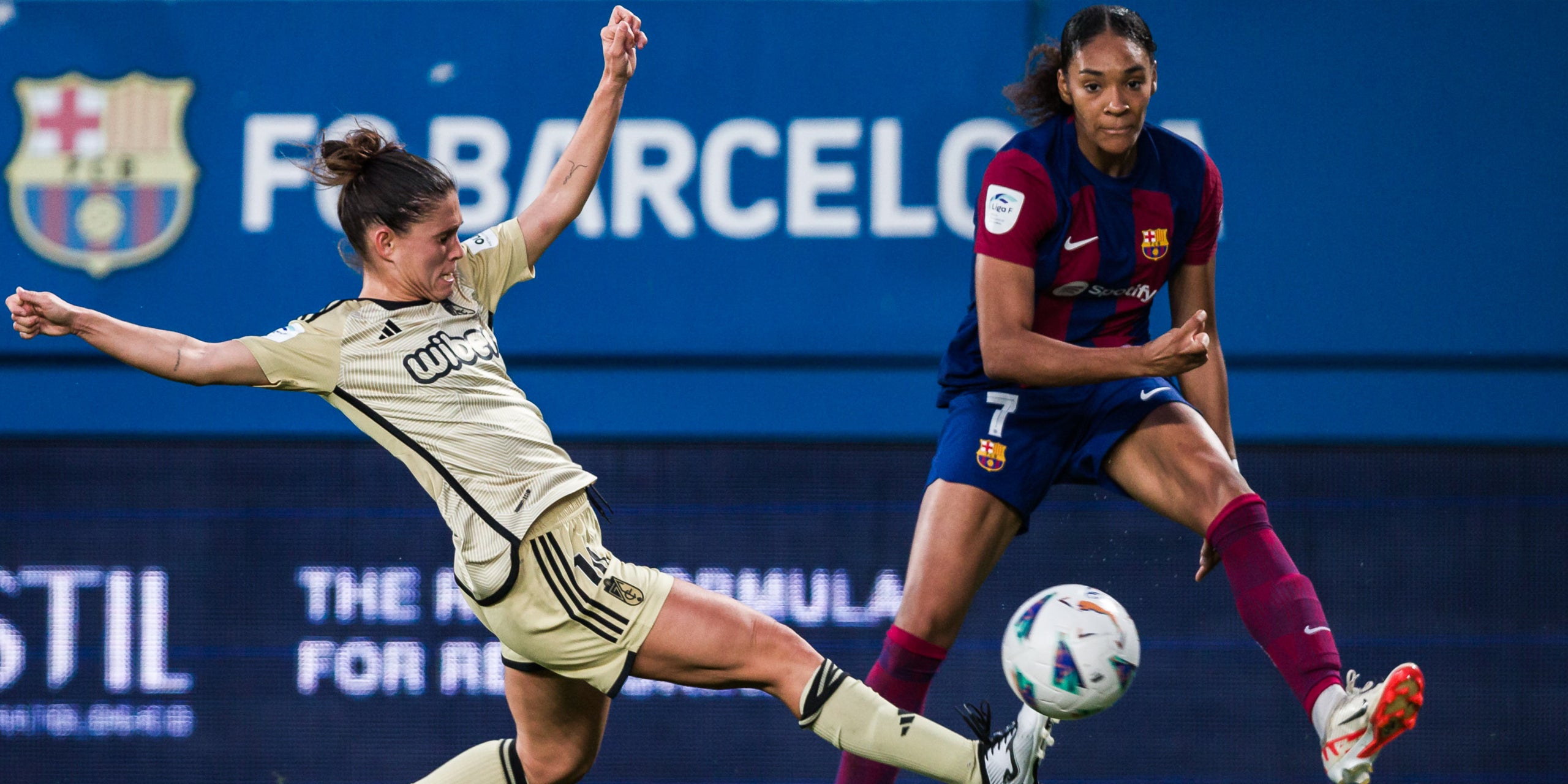 Salma Paralluelo, en el partido contra el Granada | Europa Press