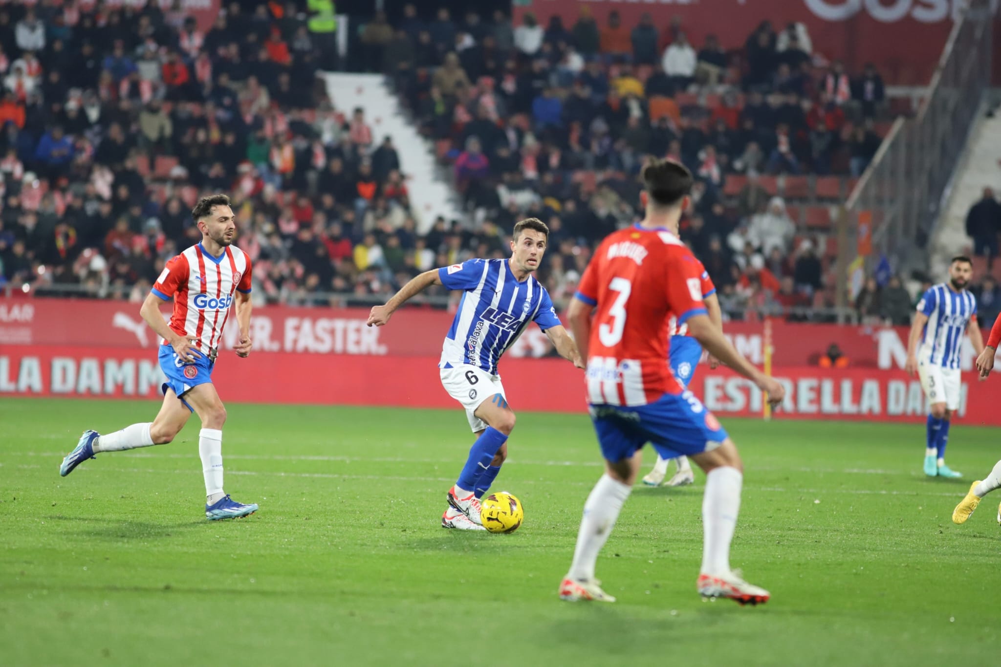 El Alavés no ha tenido nada a hacer contra el Girona a Montilivi | Deportivo Alavés