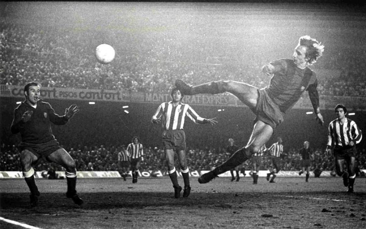 Johan Cruyff marcó su mítico gol del 