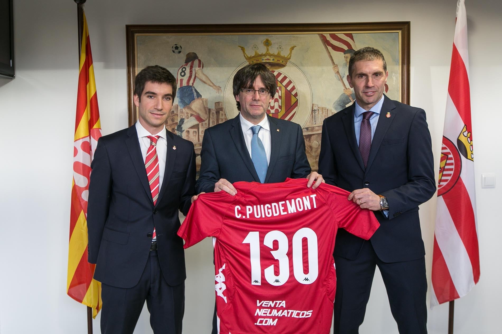 Carles Puigdemont, amb la samarreta del Girona | Girona FC