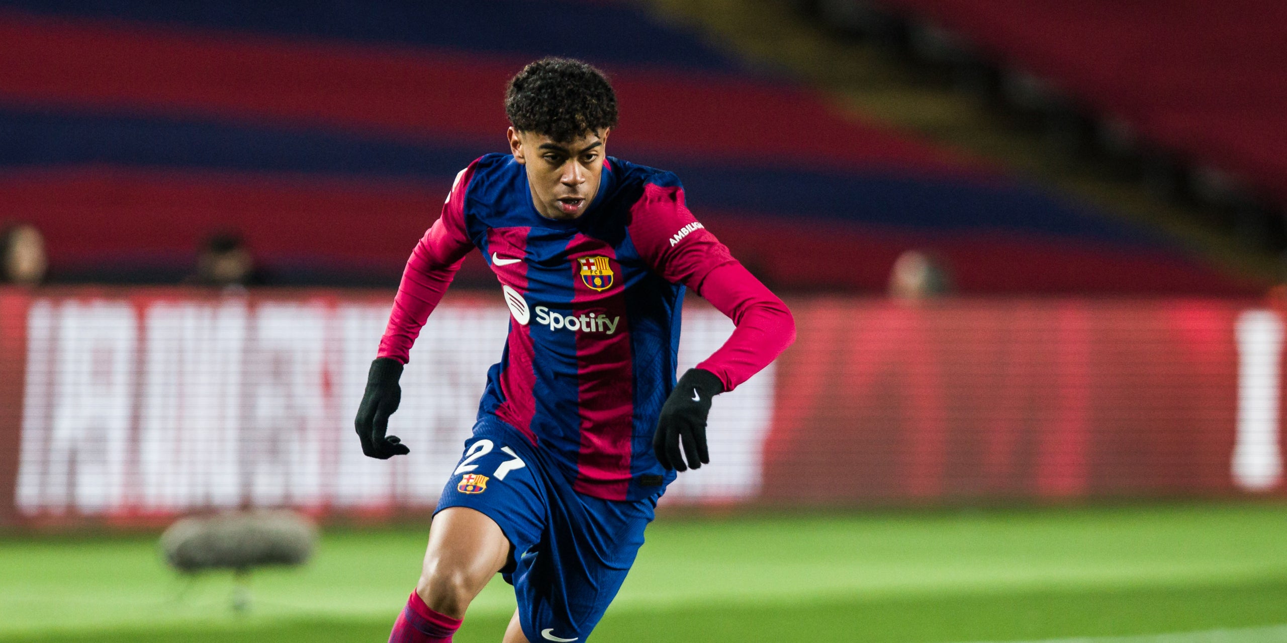 Lamine Yamal, durante un partido con el Barça | Europa Press