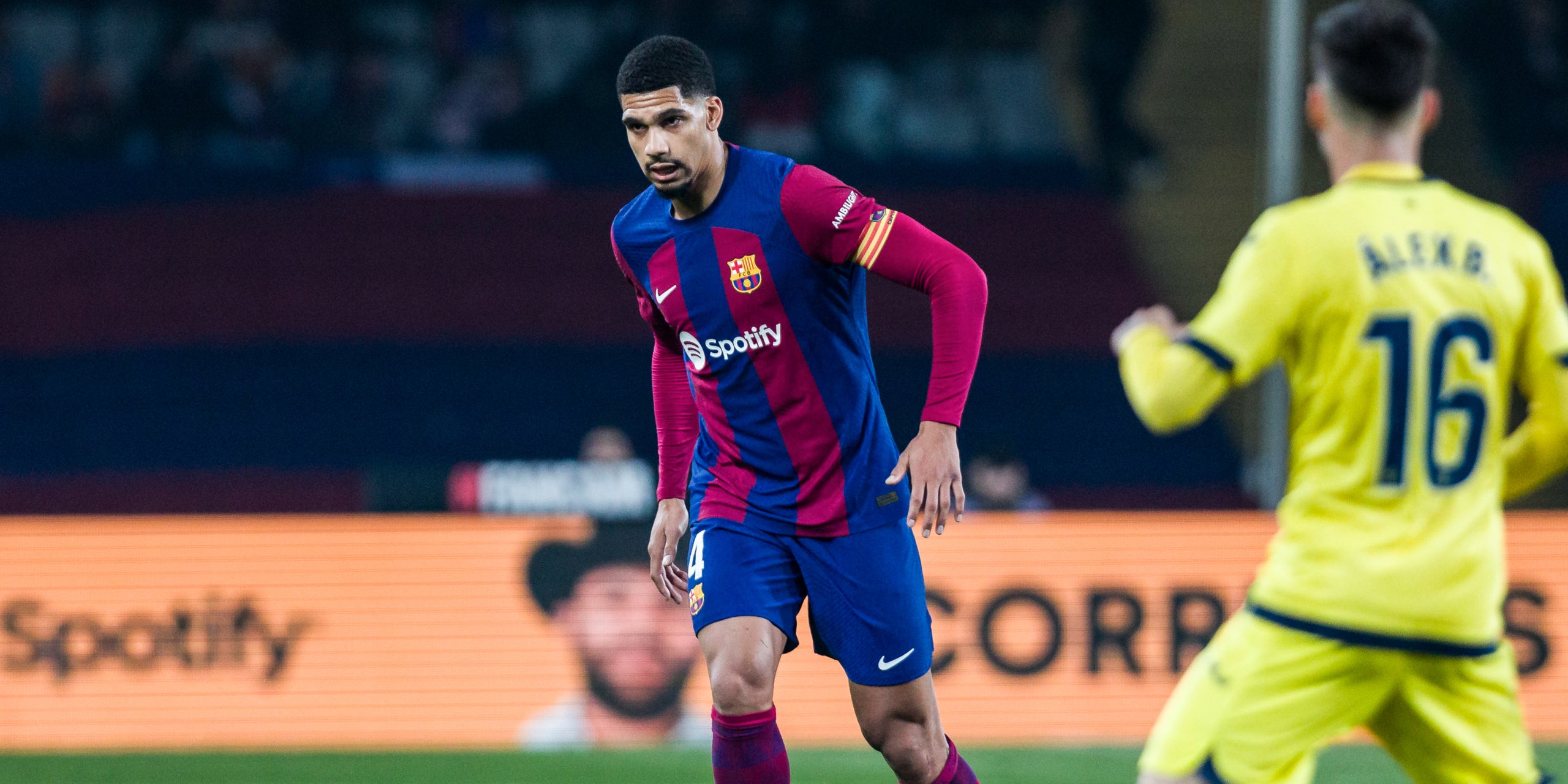Ronald Araujo, durante el Barça - Vila-real | Europa Press