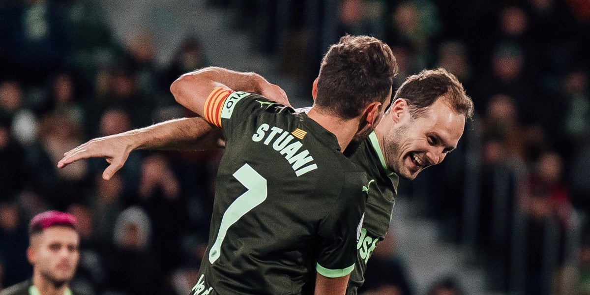 Stuani y Blind, celebrando el gol contra el Elche en la Copa | @GironaFC