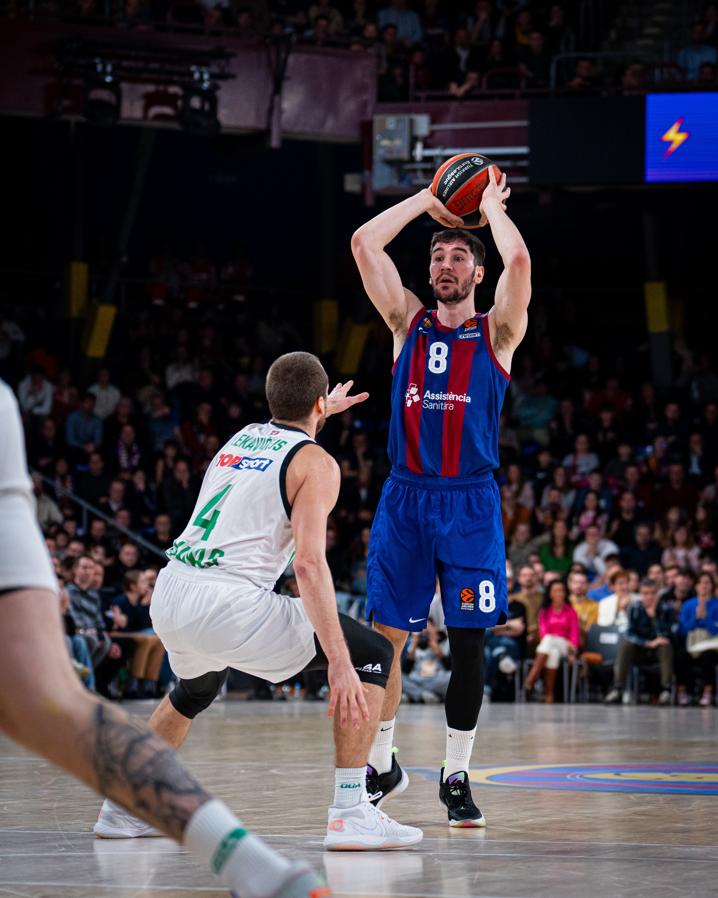 Brizuela enel duel contra el Zalguiris | FC Barcelona
