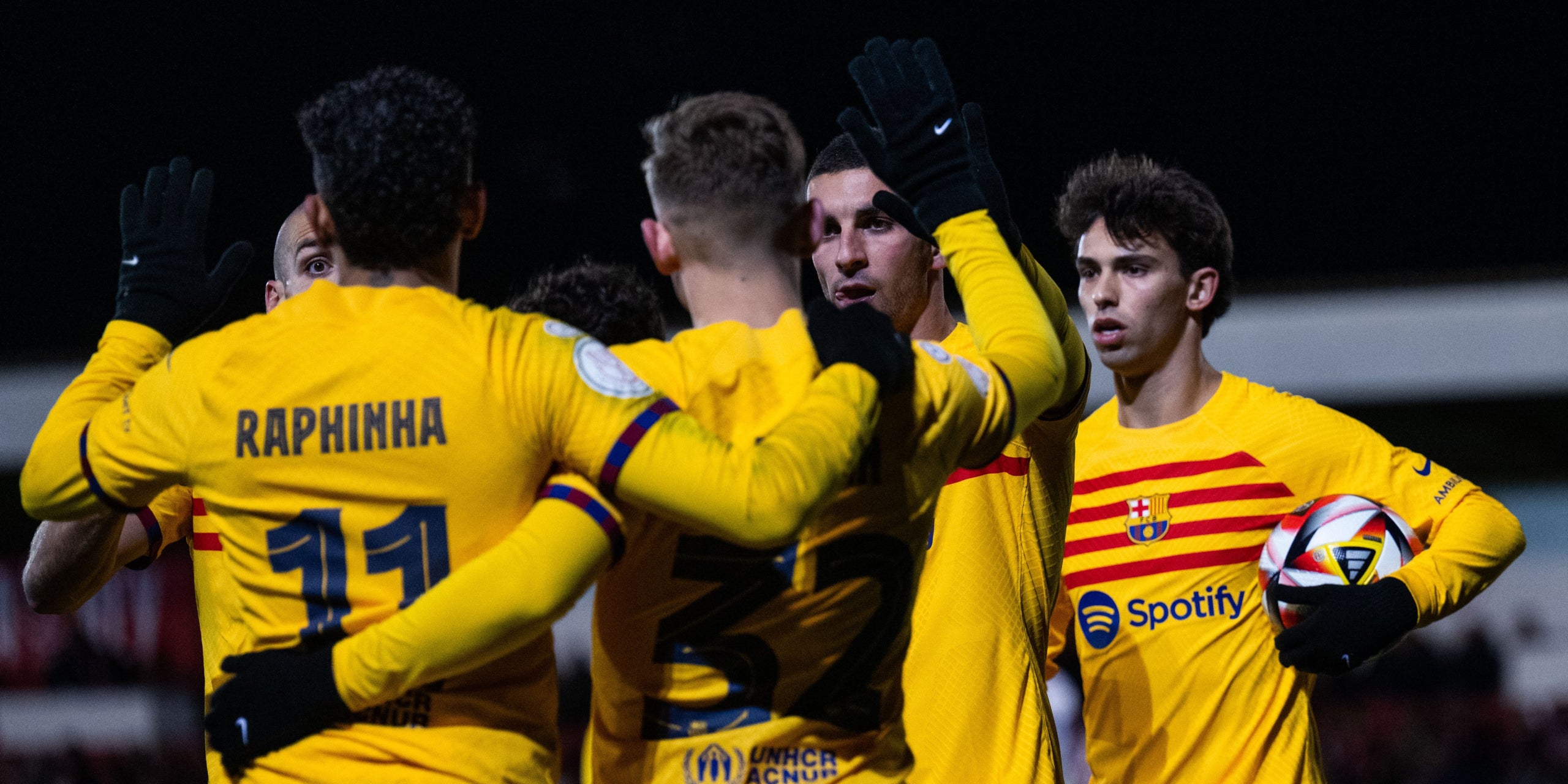Els jugadors del Barça, celebrant un gol contra el Barbastre | @FCBarcelona