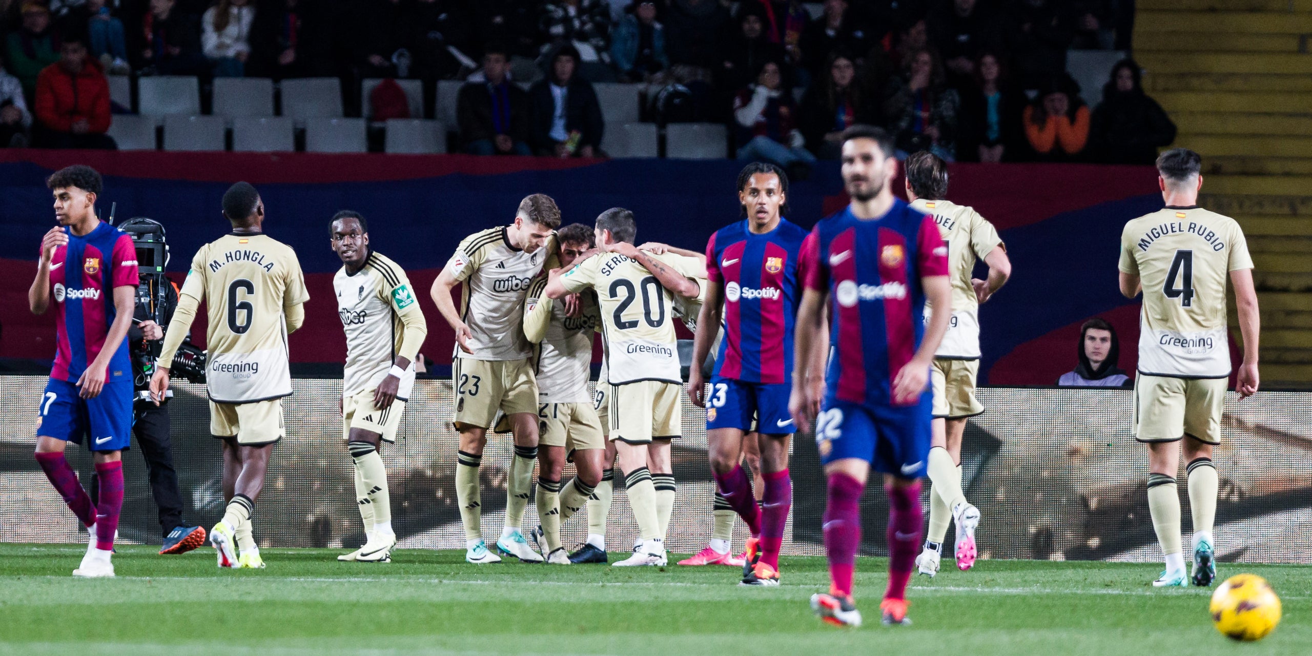 Los jugadores del Granada, celebrando un gol contra el Barça | Europa Press