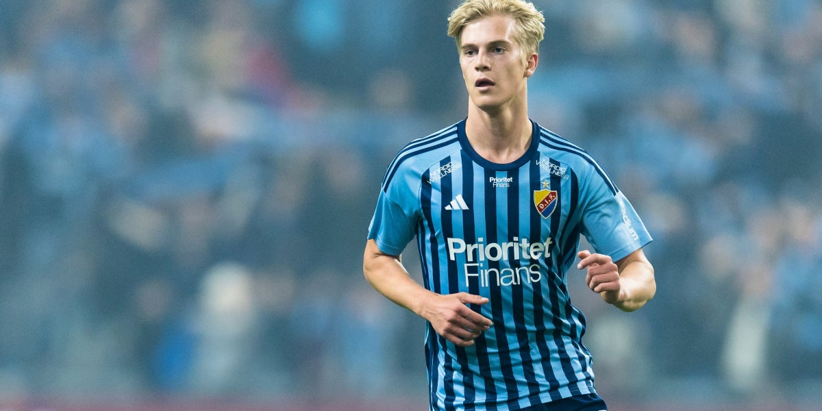 Lucas Bergvall, jugador del Djurgardens | @DIF_Fotboll