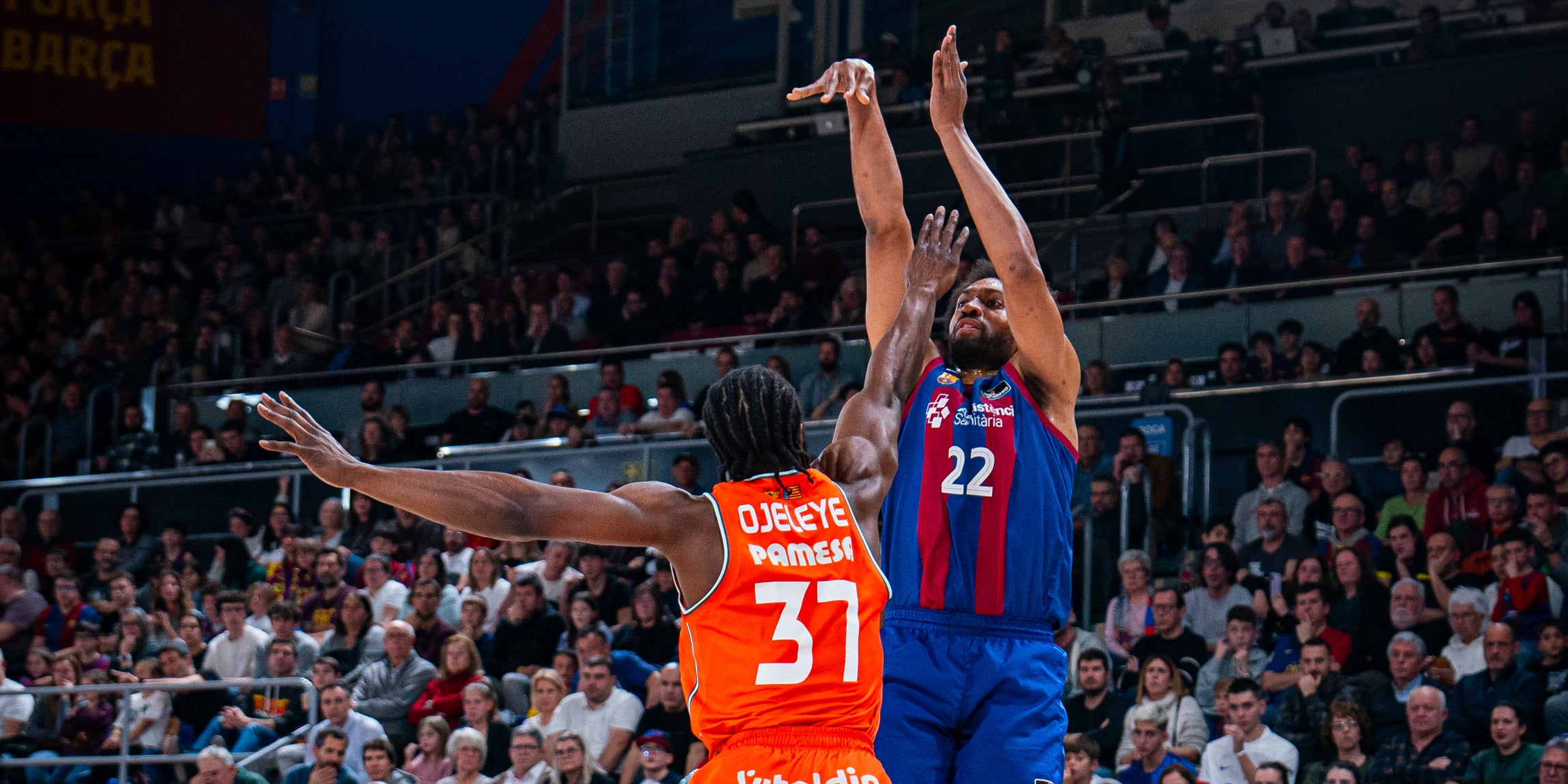 Jabari Parker, durante el partido contra el València Basket | @FCBbasket