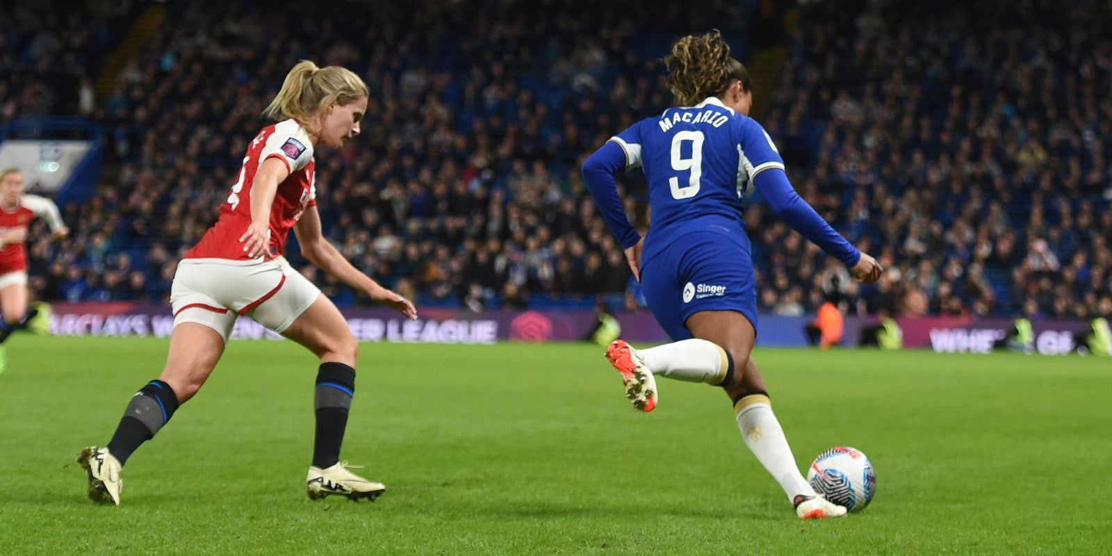 Las jugadoras del Arsenal, con calcetines negros | @ChelseaFCW