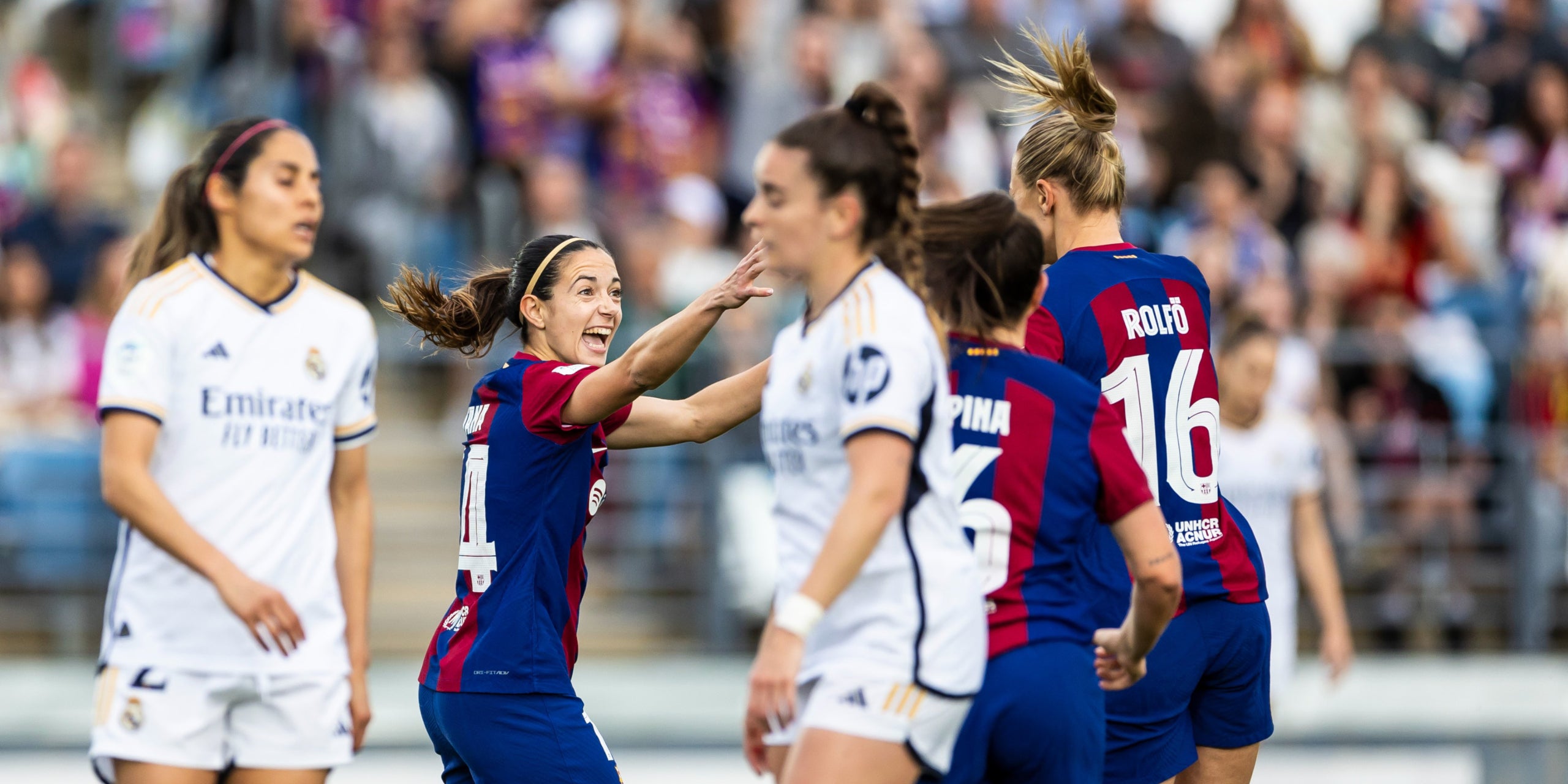 Les jugadores del Barça, celebrant un gol contra el Madrid | @FCBfemeni