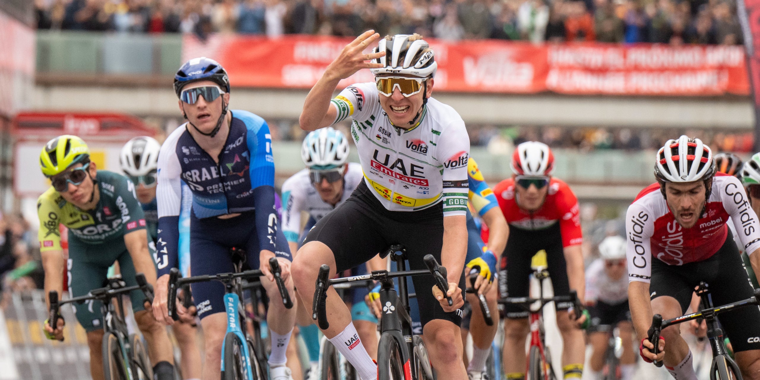Tadej Pogacar, celebrant les quatre victòries d'etapa a la Volta a Catalunya 2024 | @VoltaCatalunya