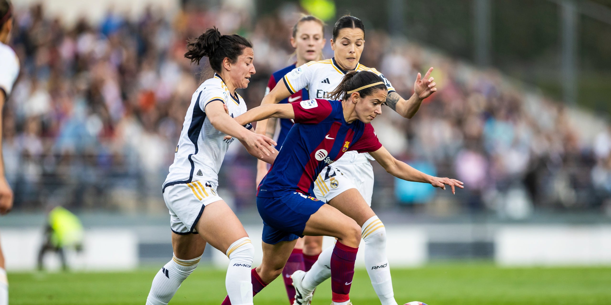 Aitana Bonmatí, durant el partit contra el Madrid | @FCBfemeni