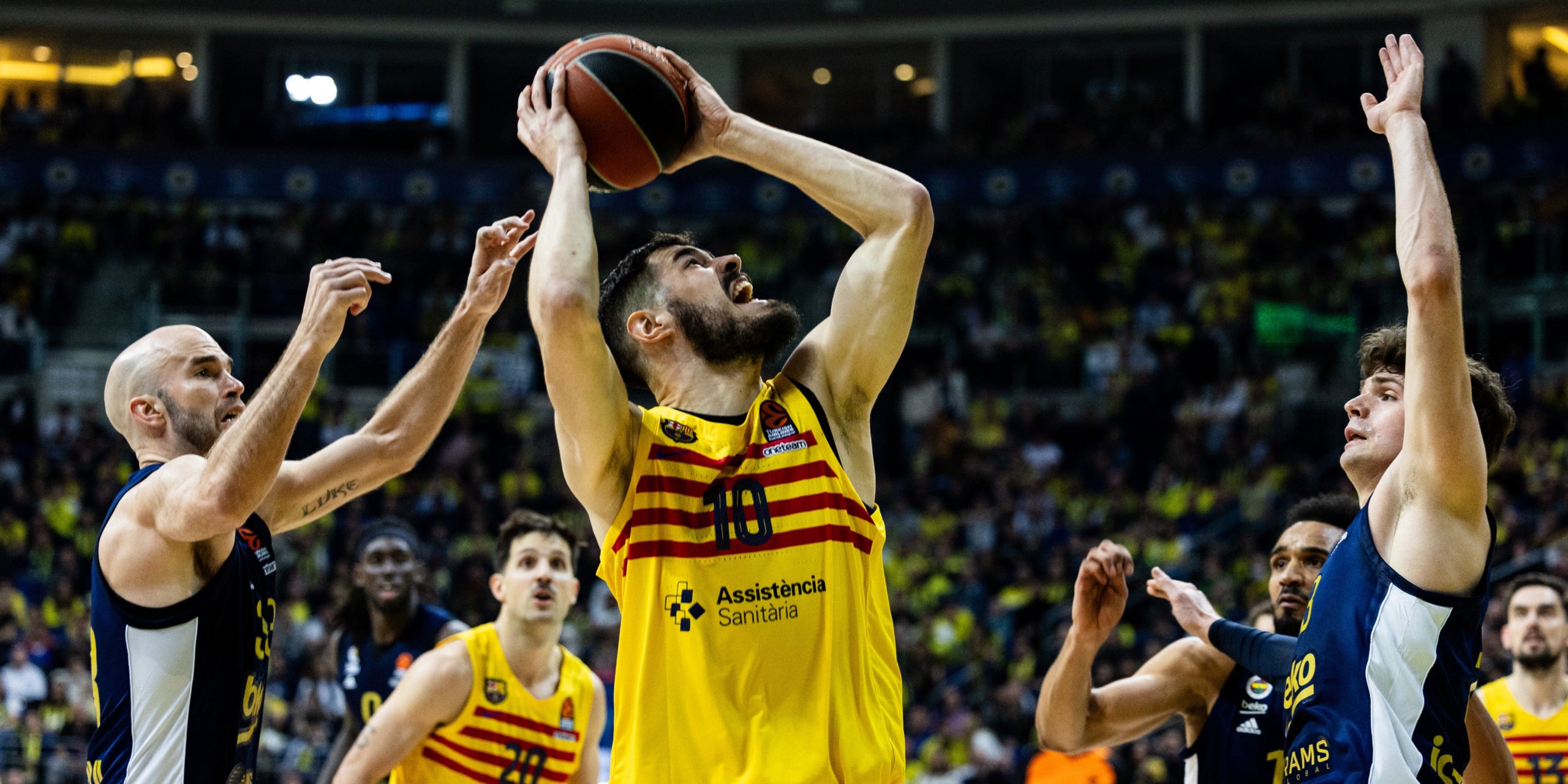 Nikola Kalinic, durant el partit contra el Fenerbahce | @FCBbasket