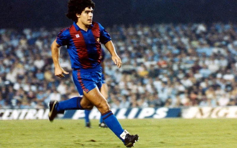 Diego Armando Maradona, durant un partit del Barça | FC Barcelona