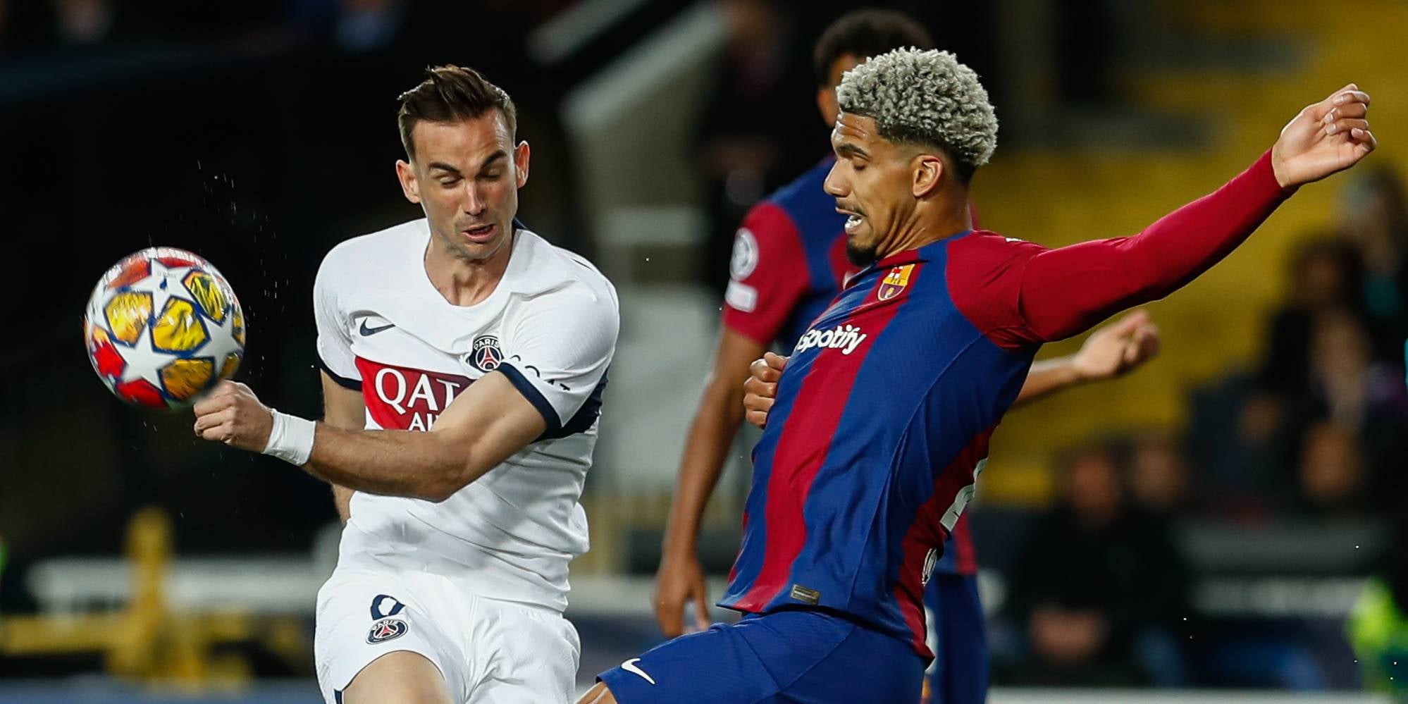Araujo, durante el Barça-PSG | Europa Press