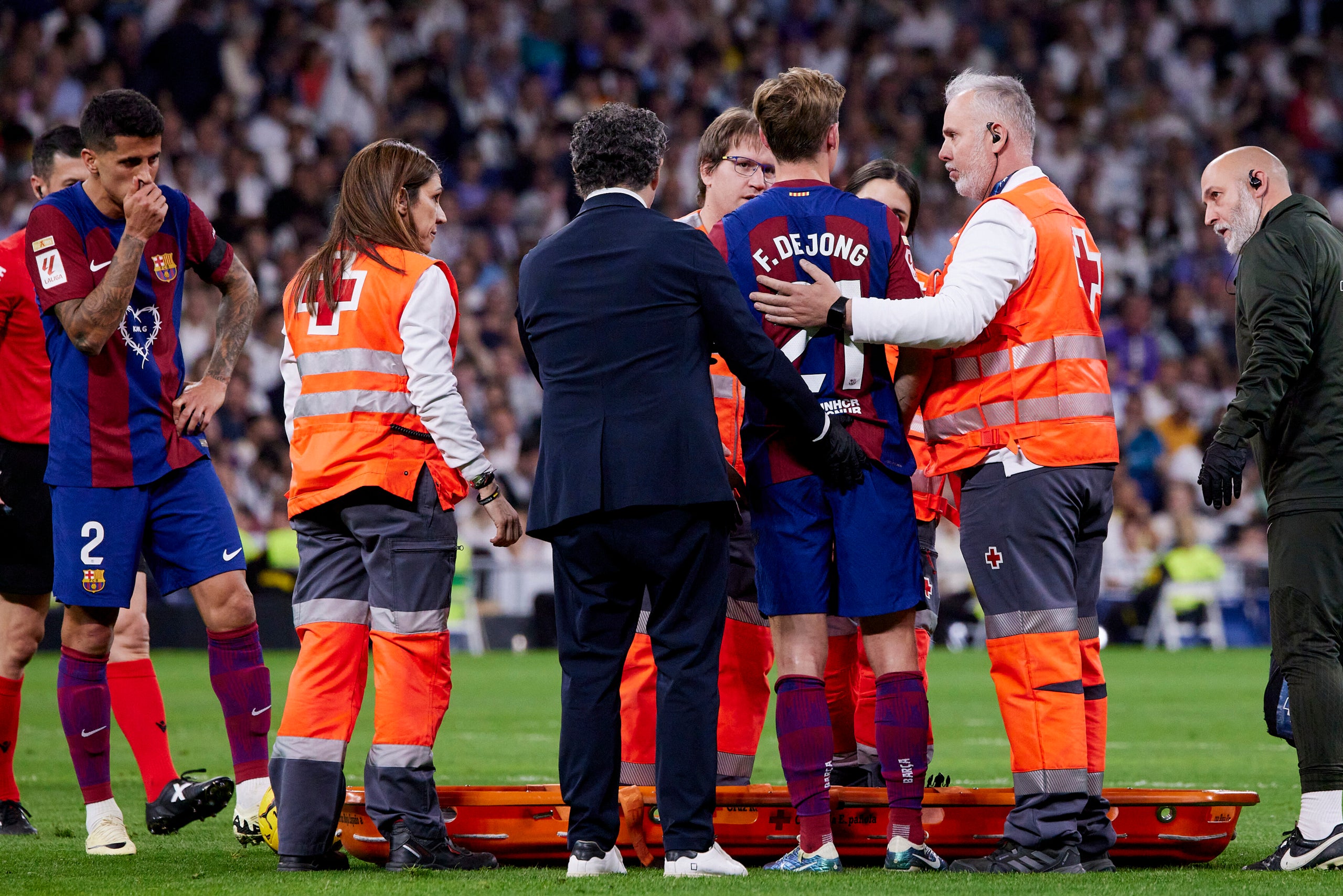 Frenkie de Jong, después de lesionarse al clásico | Europa Press