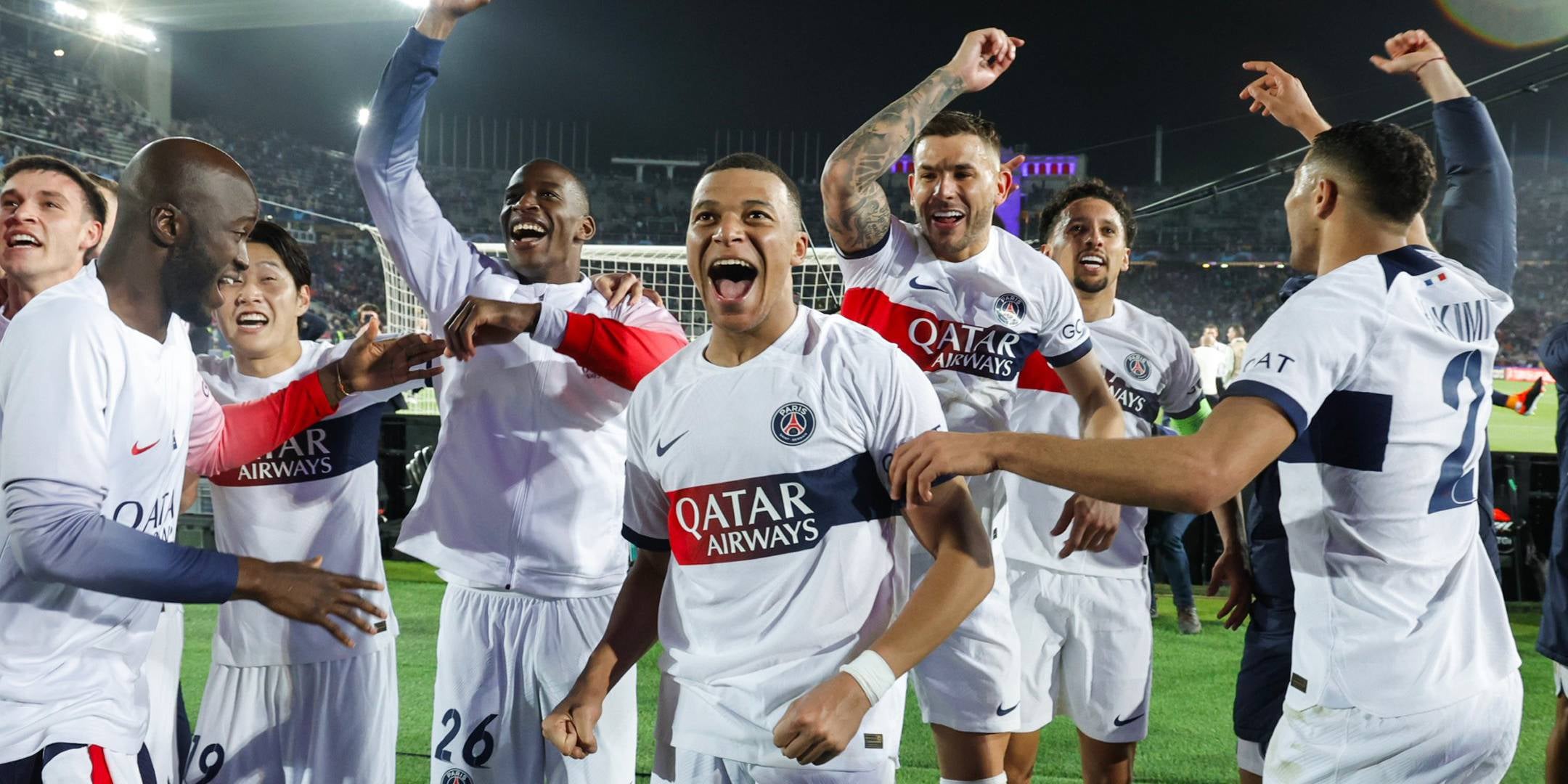 Jugadors del PSG després de guanyar el Barça per 1-4 | París Saint-Germain