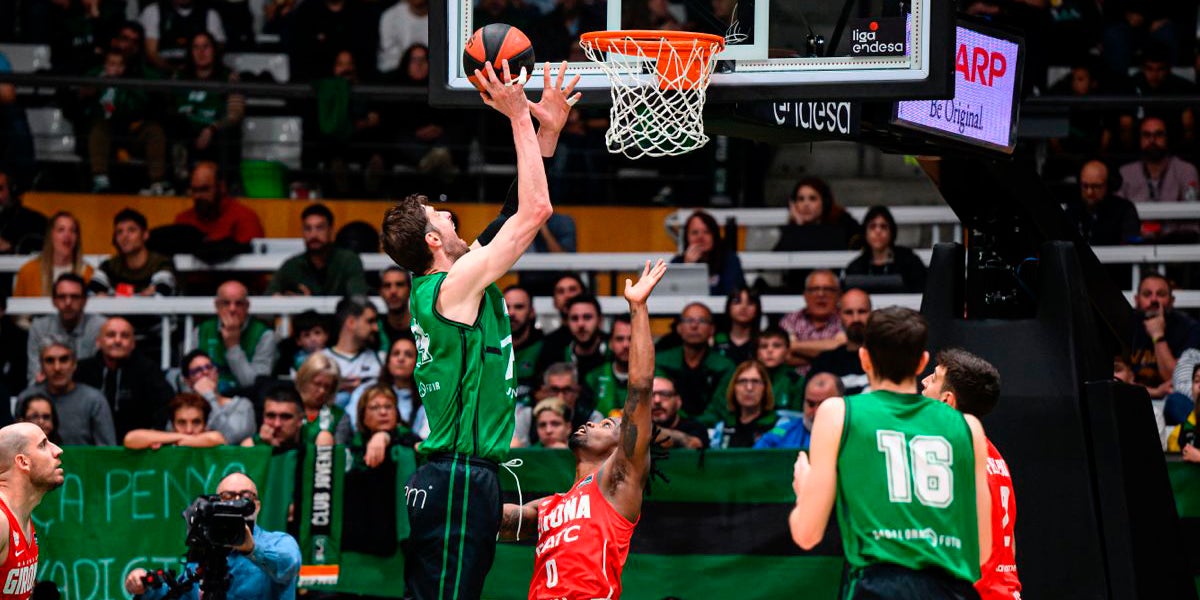 Ante Tomic, durante el partido contra el Baloncesto Girona | Juventud de Badalona