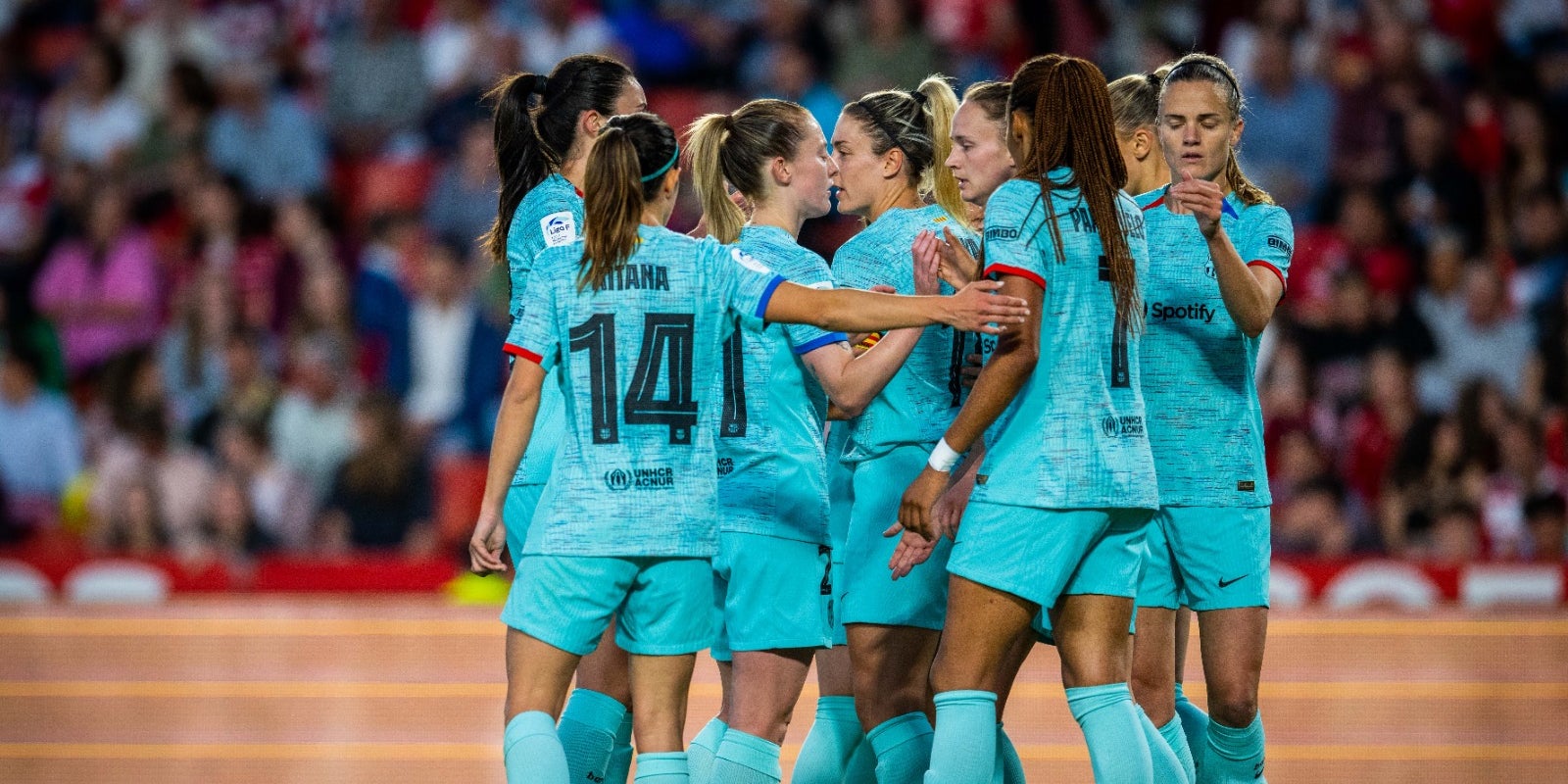 Les jugadores del Barça, celebrant un gol contra el Granada | @FCBfemeni
