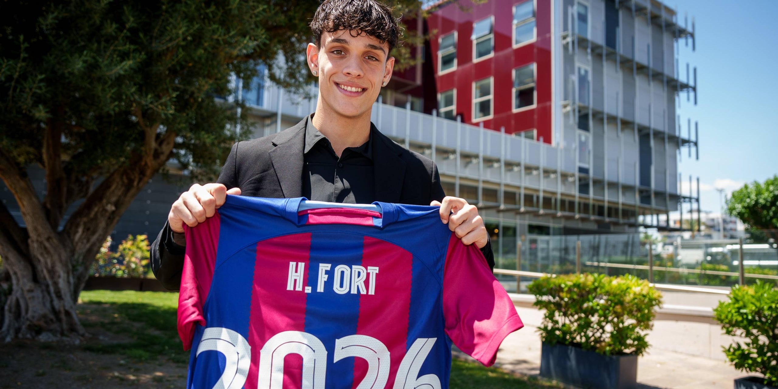 Héctor Fort, después de renovar con el Barça | Europa Press