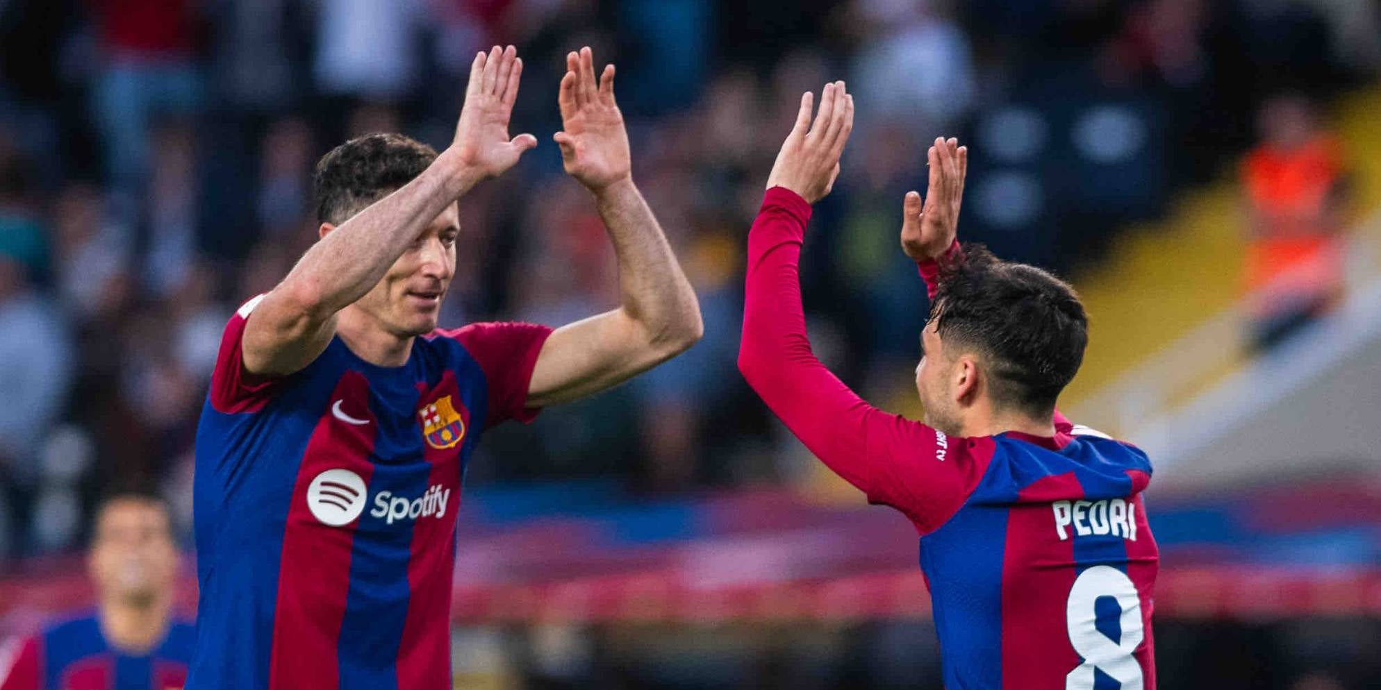 Robert Lewandowski i Pedri, jugadors del Barça, celebrant un gol contra el Rayo Vallecano | FC Barcelona