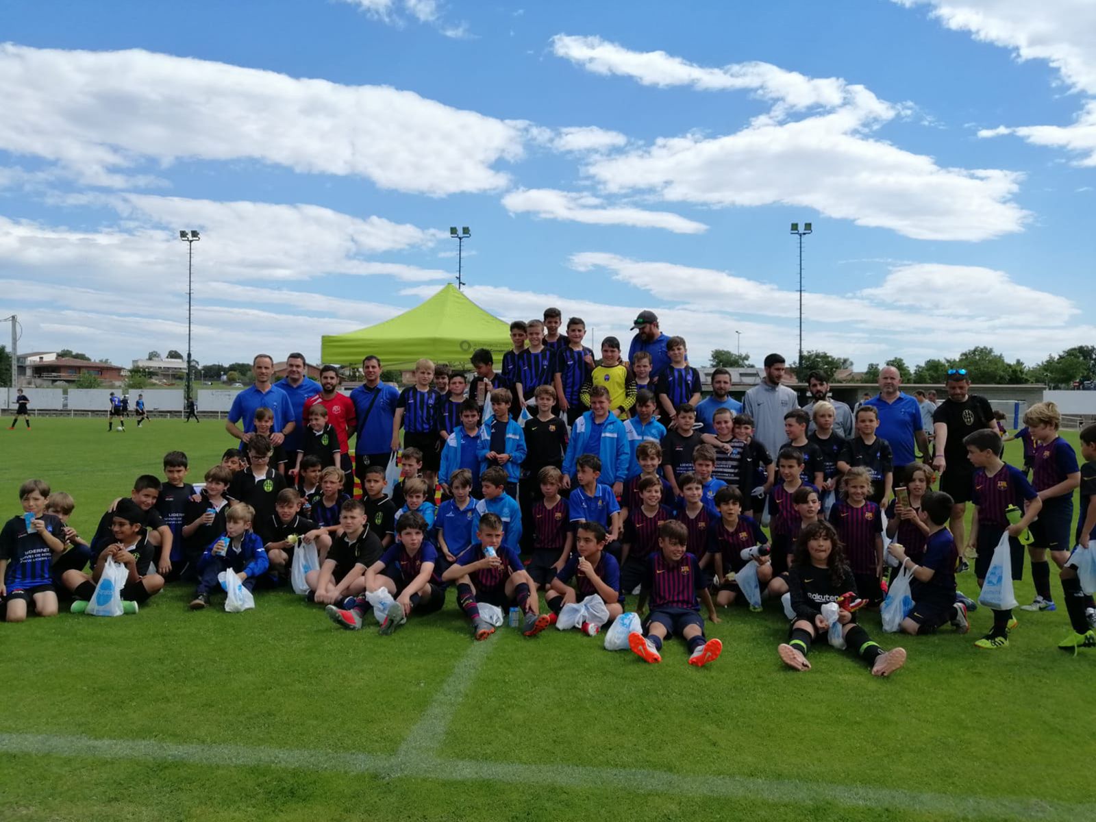 Participants en el torneig BaseVilobí Solidari, en una edició anterior