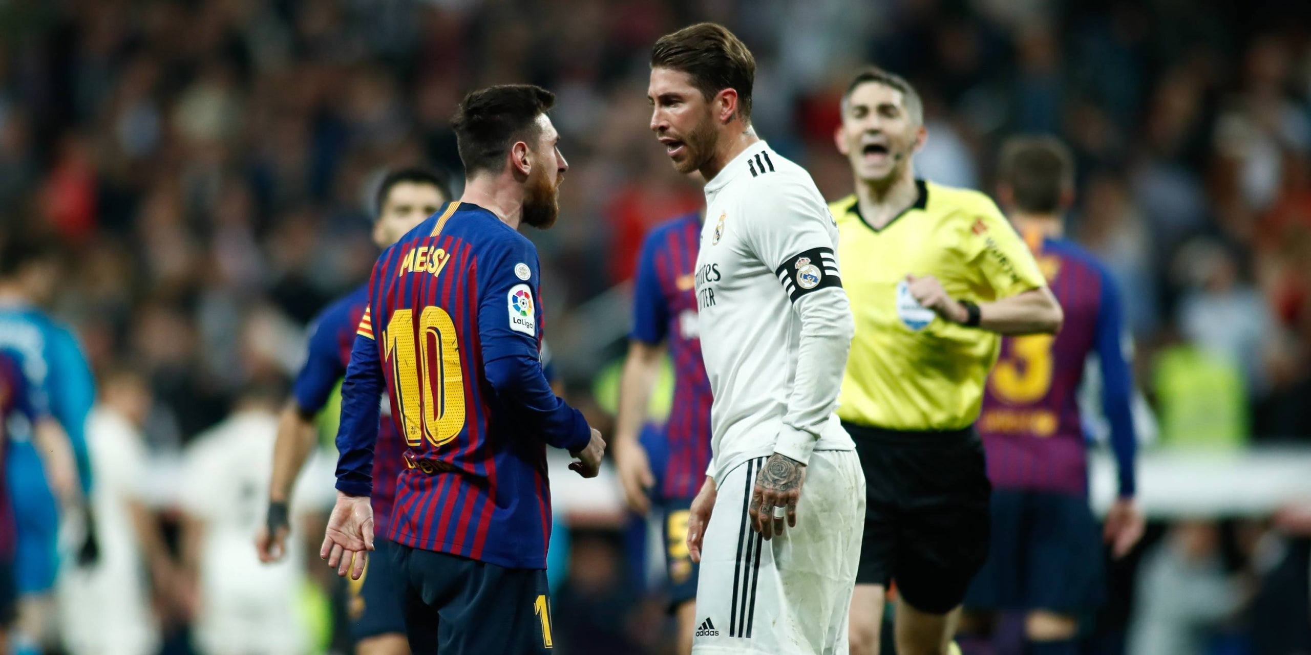 Leo Messi i Sergio Ramos discutint durant un Barça-Madrid | Europa Press