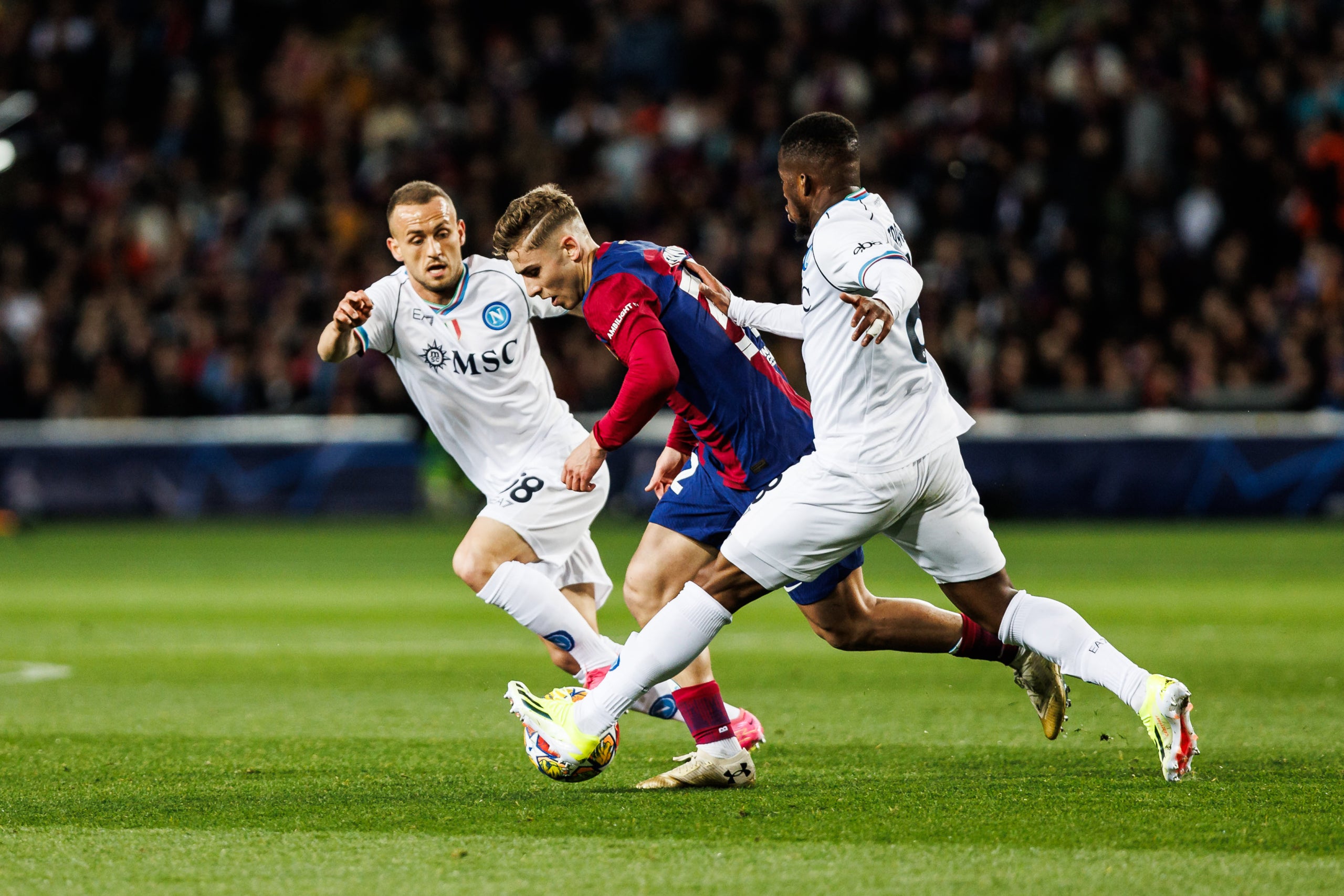 Lobotka a la izquierda de Fermin durante la vuelta de los octavos de final de la Champions | Europa Press