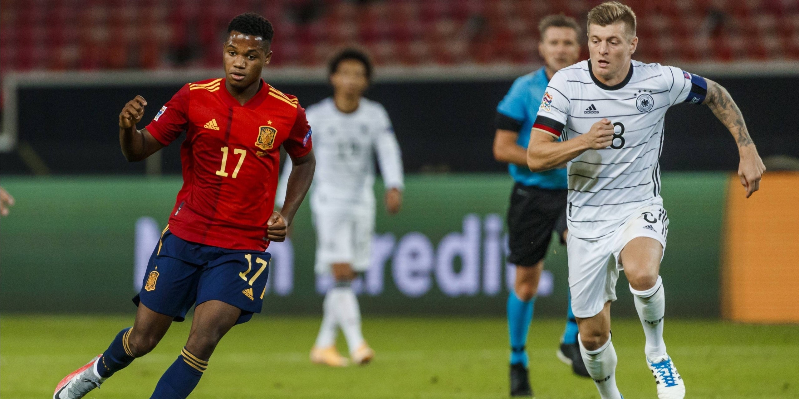 Ansu Fati i Toni Kroos, durant un dels últims cops que s'han enfrontat Espanya i Alemanya | Europa Press