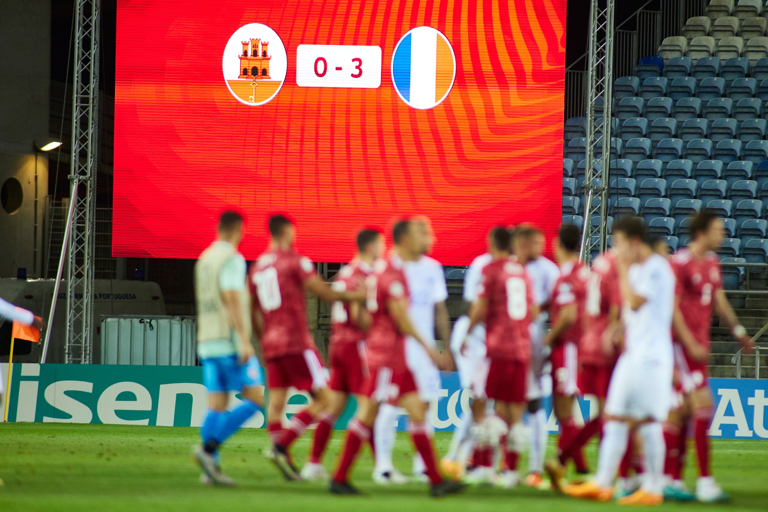 Els jugadors de la selecció de Gibraltar, després de perdre un partit contra França | Europa Press
