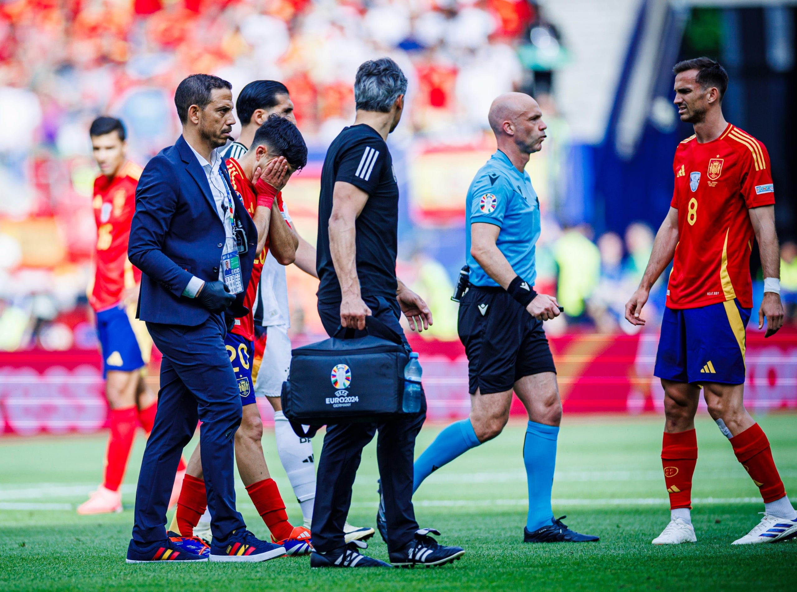 Pedri plorant després de lesionar-se a l'Eurocopa 2024 | @SEFutbol