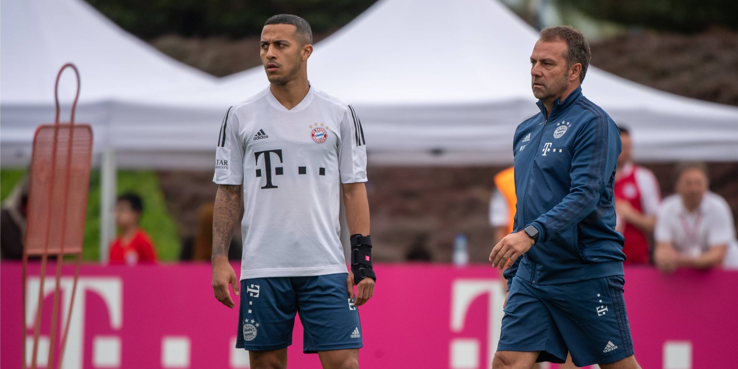 Thiago y Flick durante la temporada que compartieron en el Bayern de Múnic | Europa Press