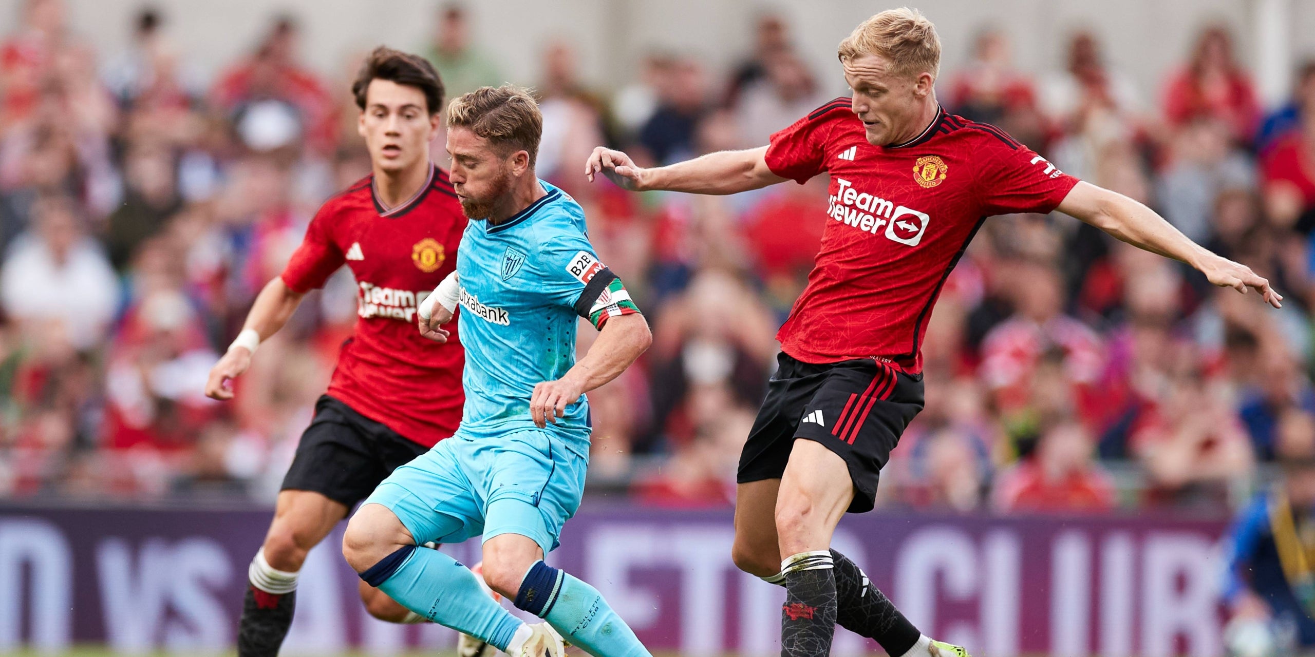 Donny Van de Beek con la camiseta del Manchester United | Europa Press