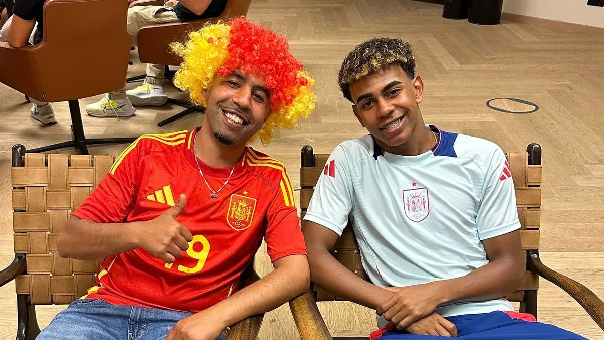 Mounir Nasraoui, al costat del seu fill Lamine Yamal | Instagram