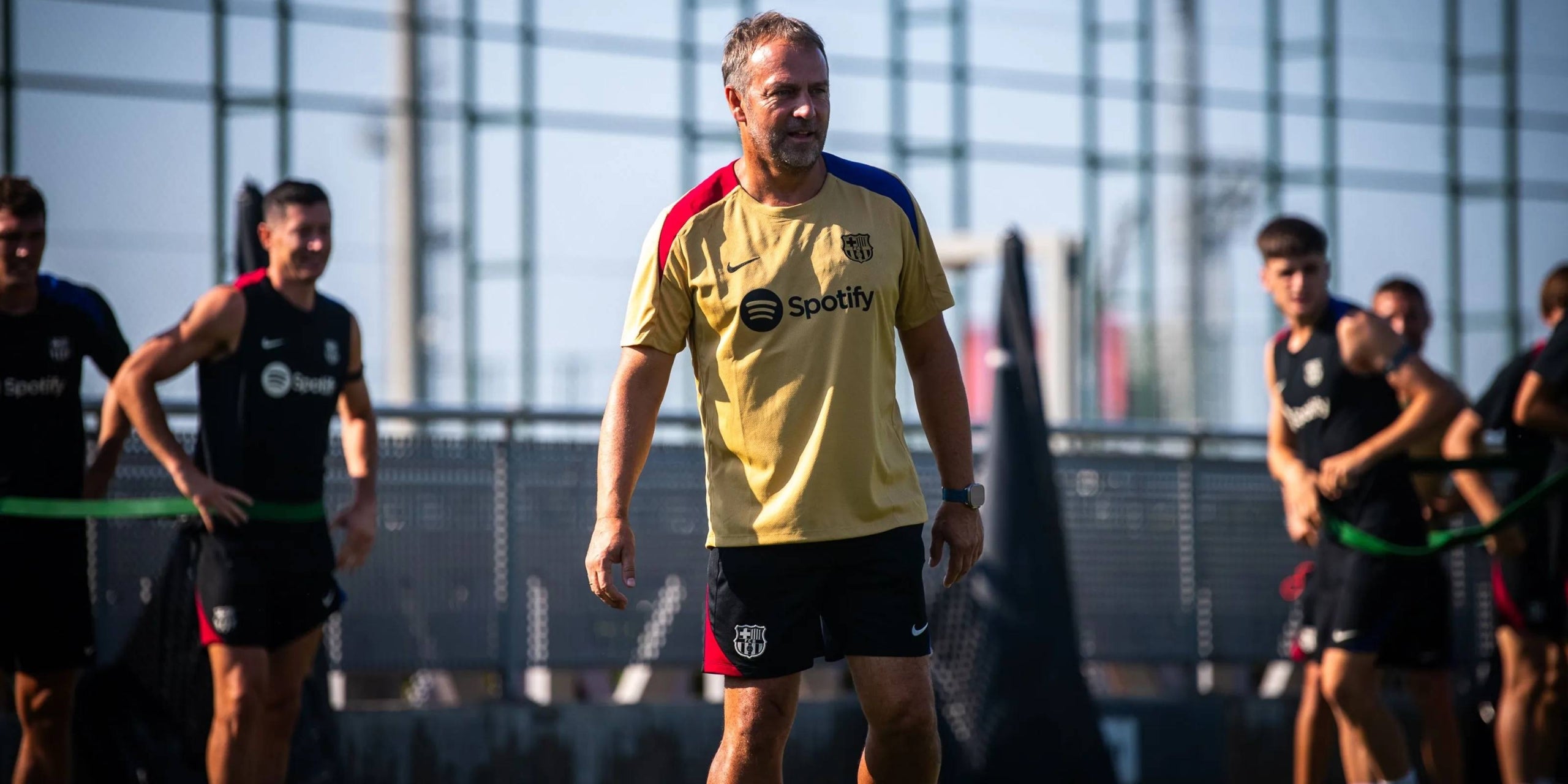 Hansi Flick, durante un entrenamiento del Barça | FC Barcelona
