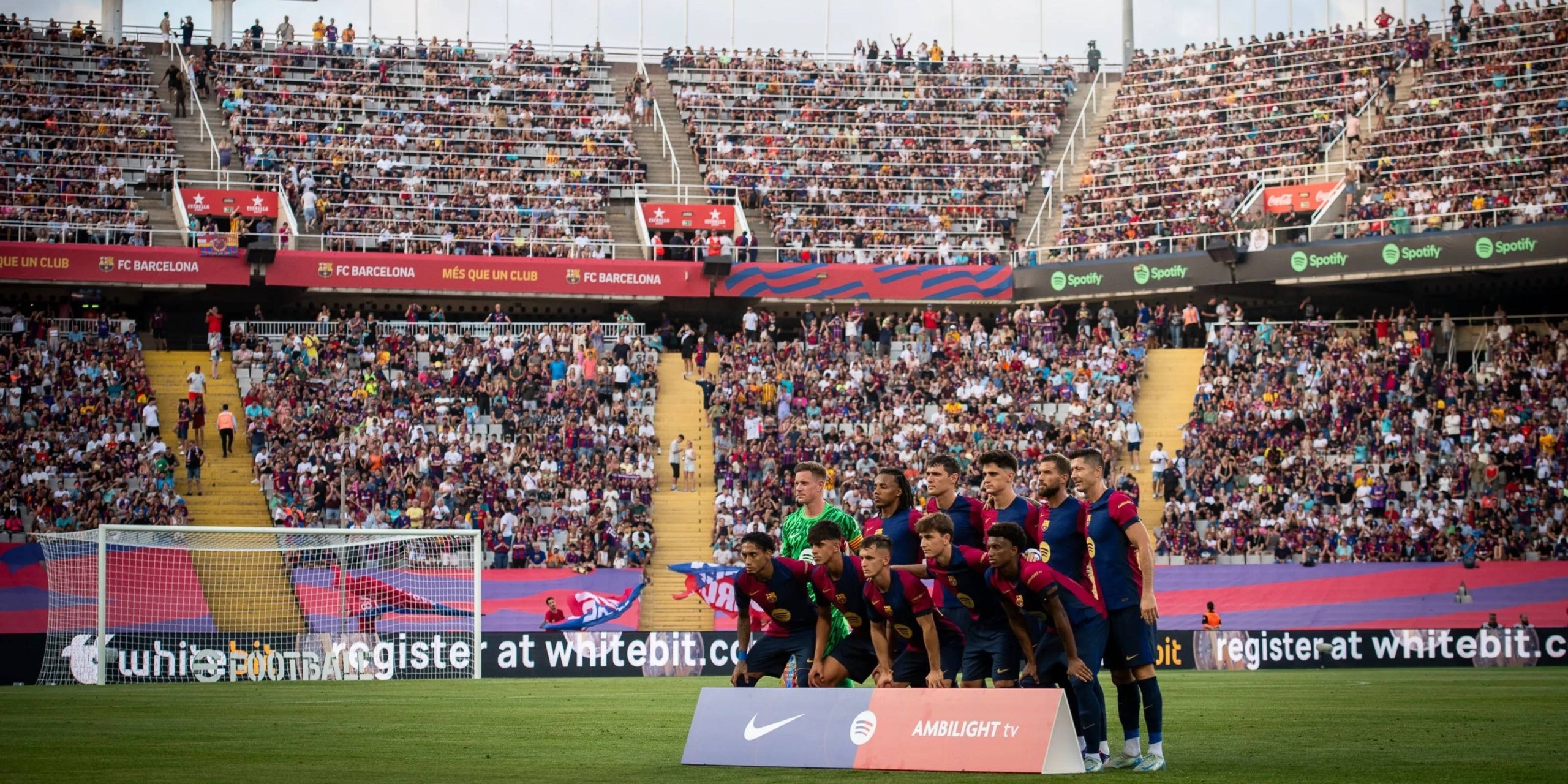 Els jugadors del Barça, abans de començar el partit del Gamper | FC Barcelona