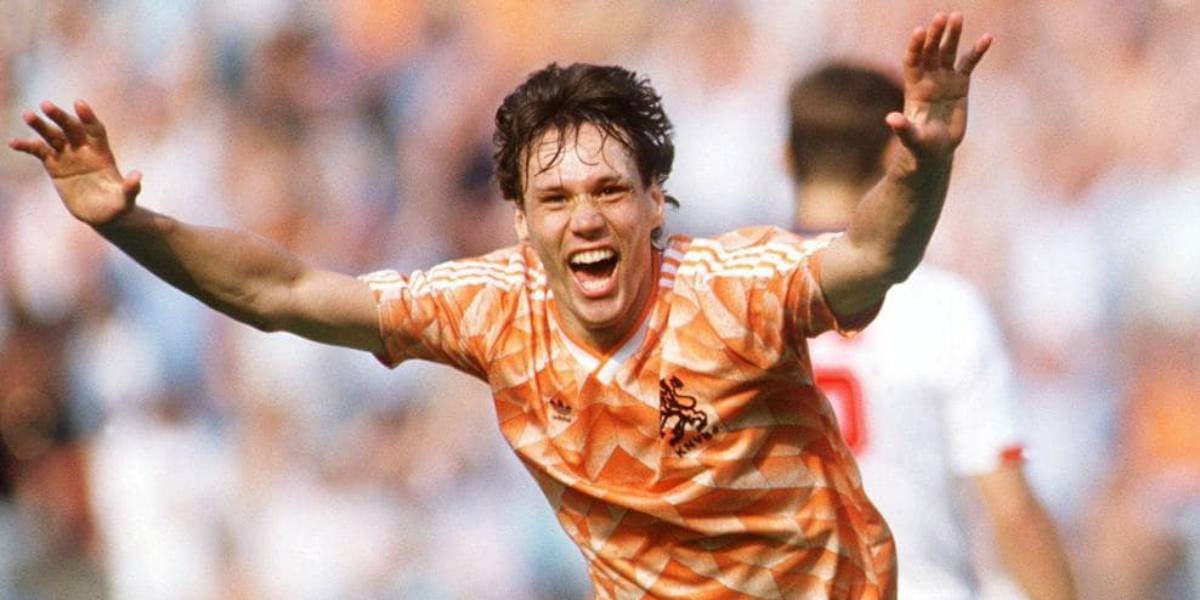 Marco van Basten ha parlat sobre el penal del Reial Madrid-Betis | UEFA