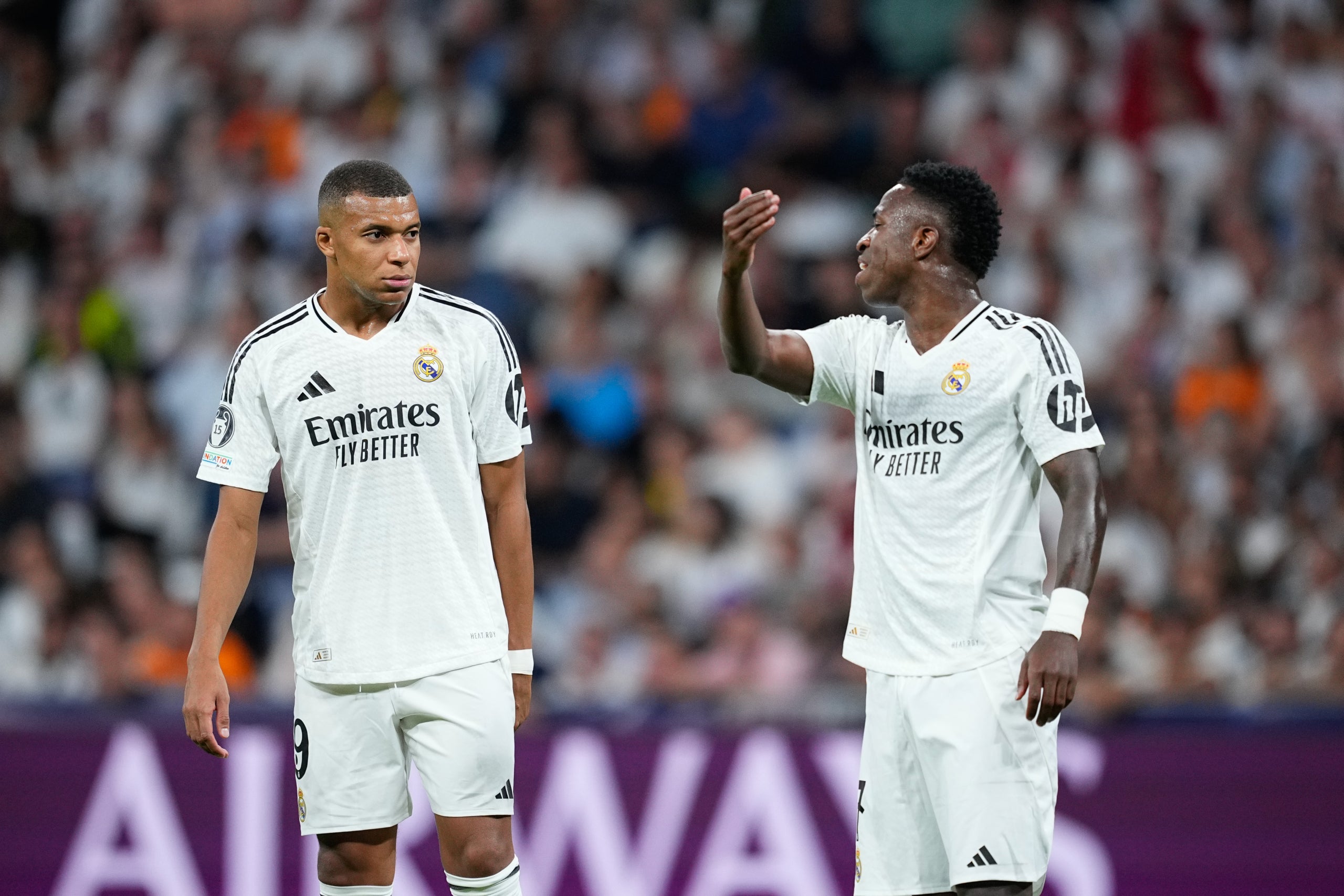 Kylian Mbappé i Vinicius Jr., durant un partit del Reial Madrid | Europa Press