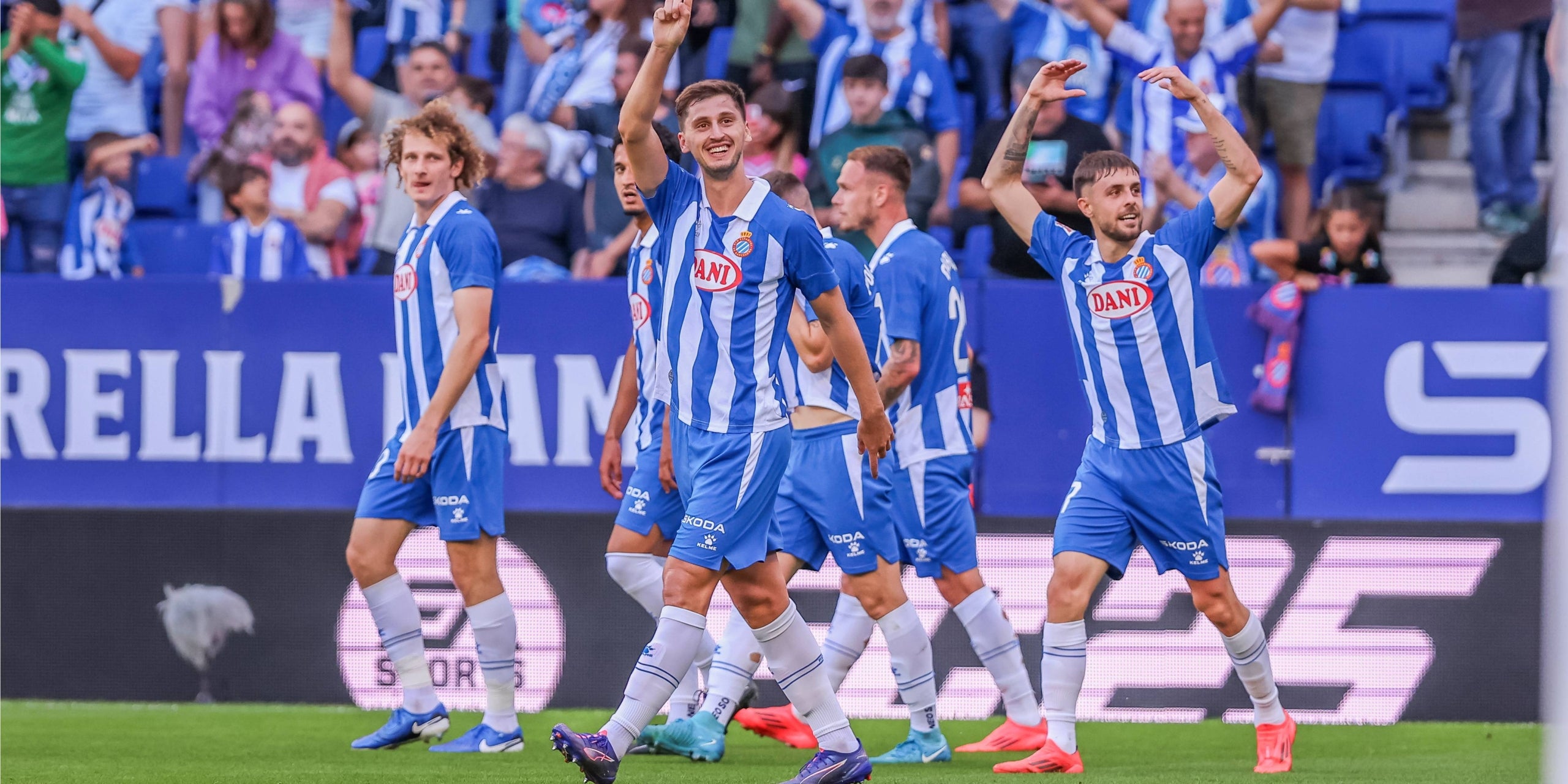 Els jugadors de l'Espanyol celebren un dels gols contra el Mallorca | Europa Press