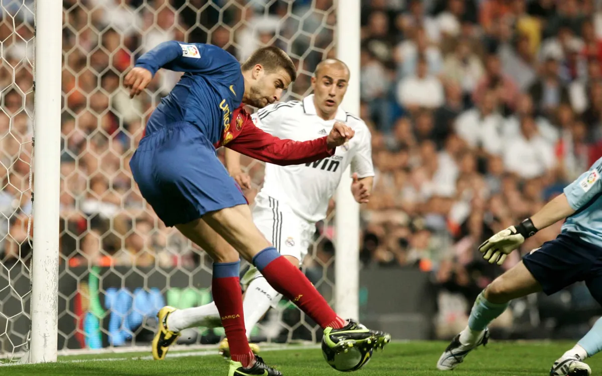 El gol de Gerard Piqué que va suposar el 2-6 al clàssic de 2009 | FC Barcelona