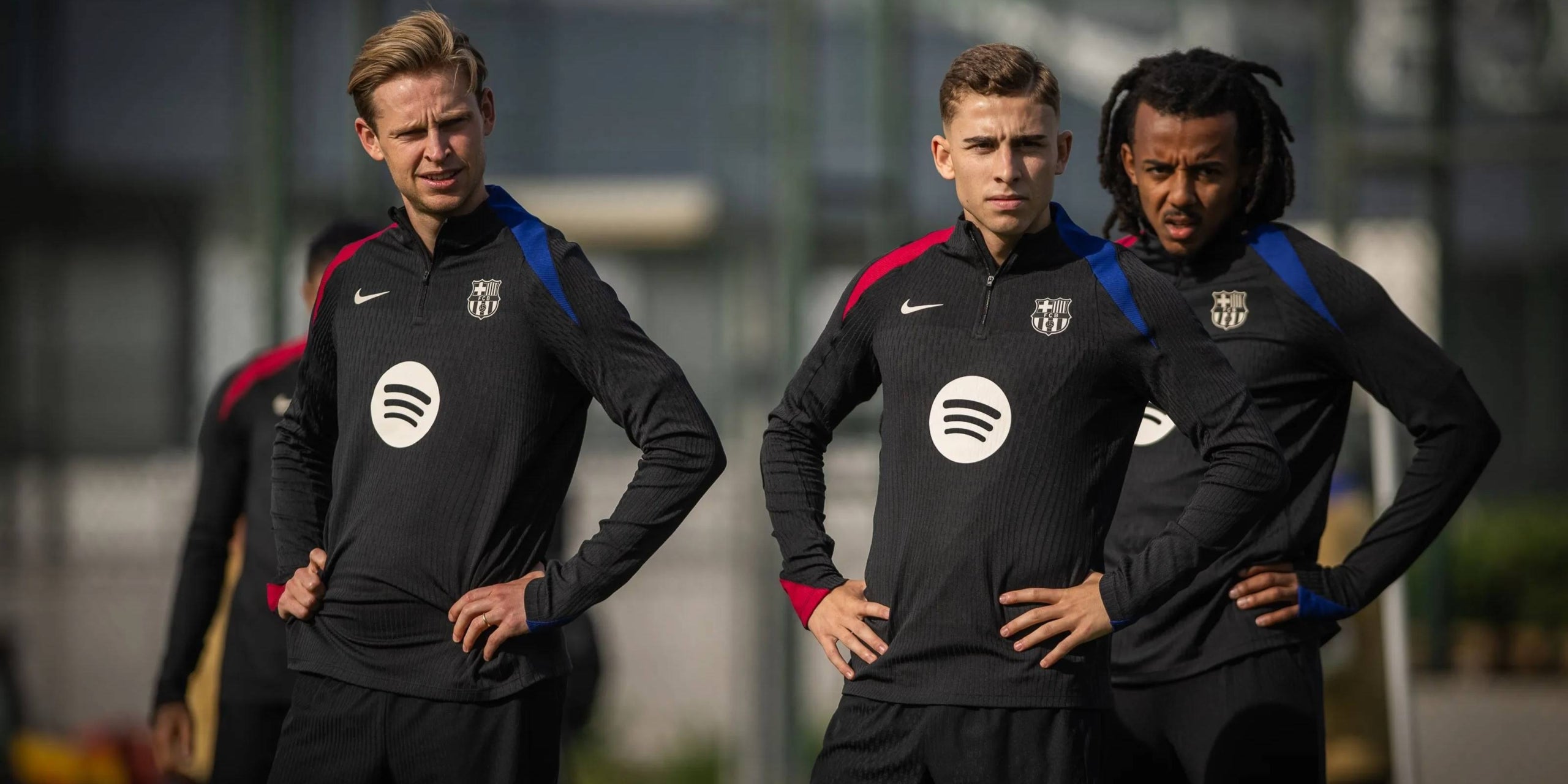 De Jong, Fermín i Kounde, durant un entrenament amb el Barça | FC Barcelona