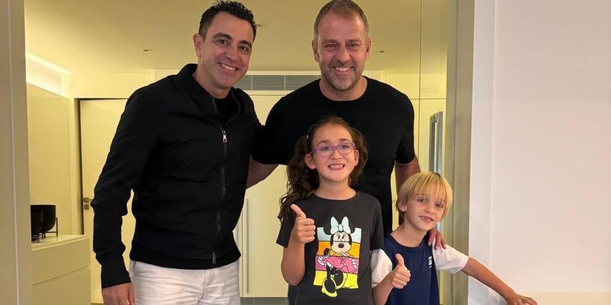 Xavi, con Hansi Flick | @xavi
