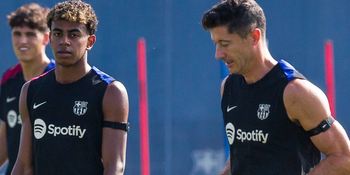 Lamine Yamal i Robert Lewandowski, durant un escalfament | Europa Press