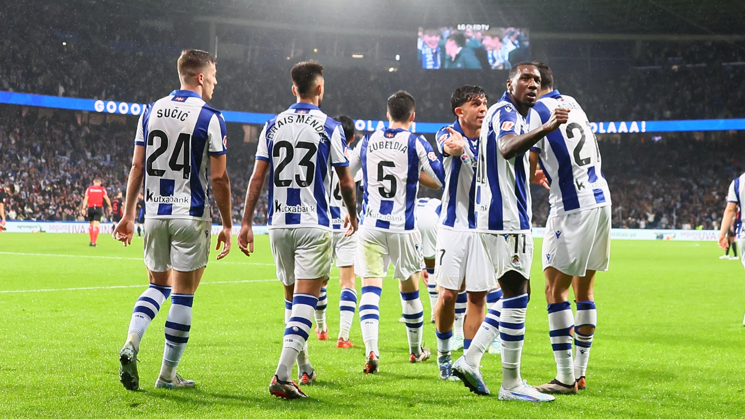 Els jugadors de la Reial Societat celebren el gol contra el Barça | Real Sociedad Fútbol