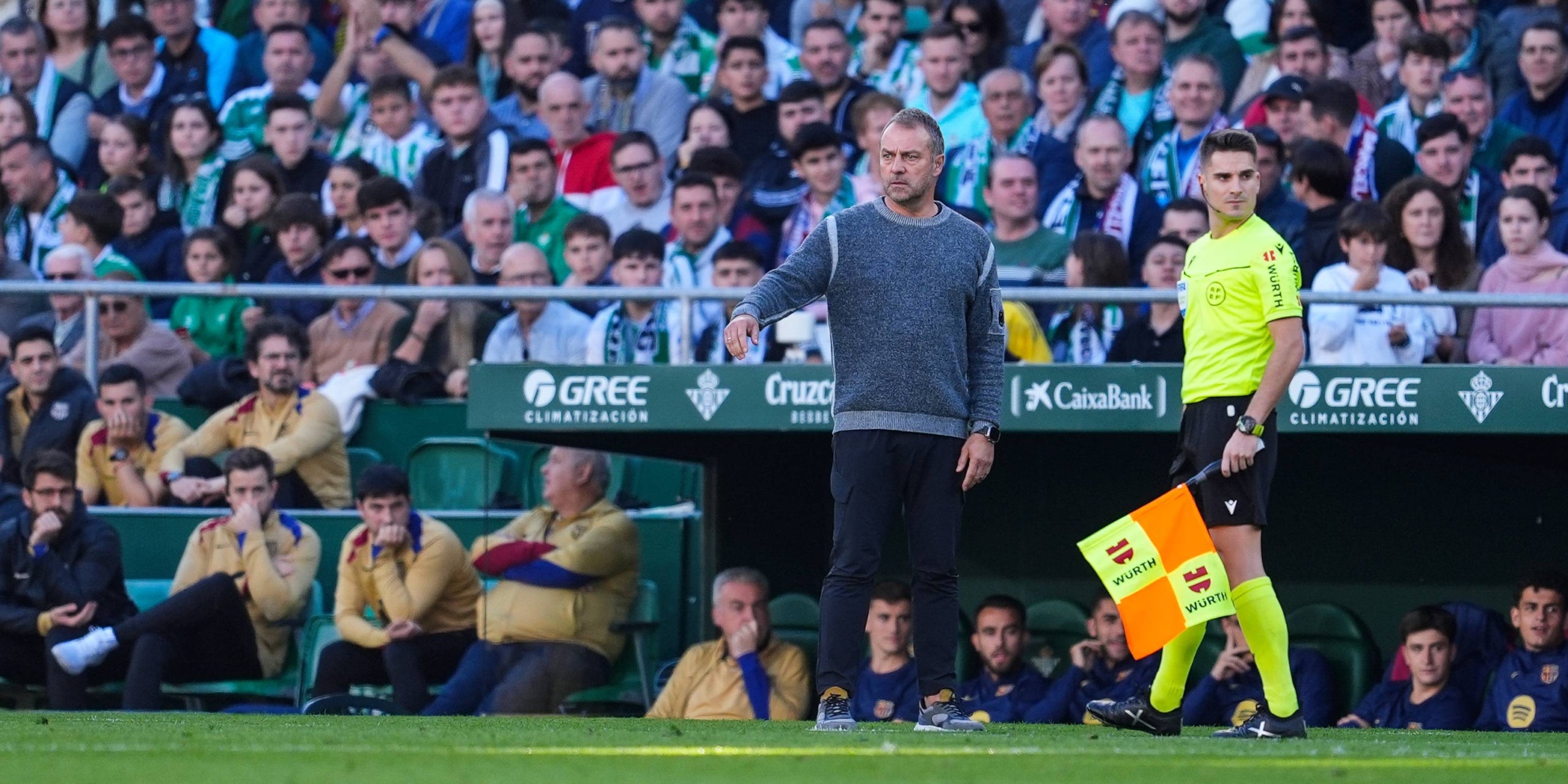 Hansi Flick, durant el partit contra el Betis | Europa Press