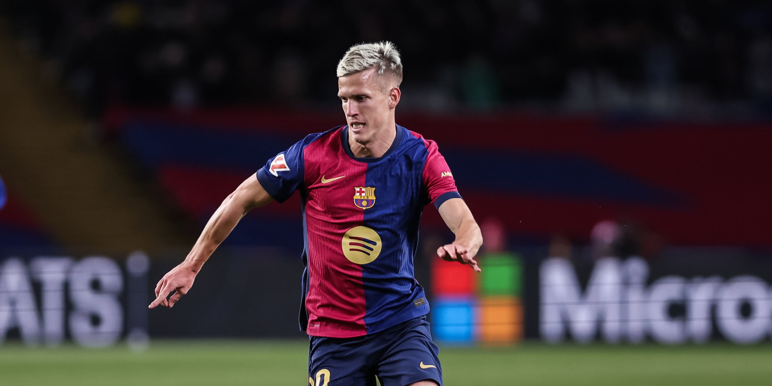 Dani Olmo, durant un partit amb el Barça | Europa Press