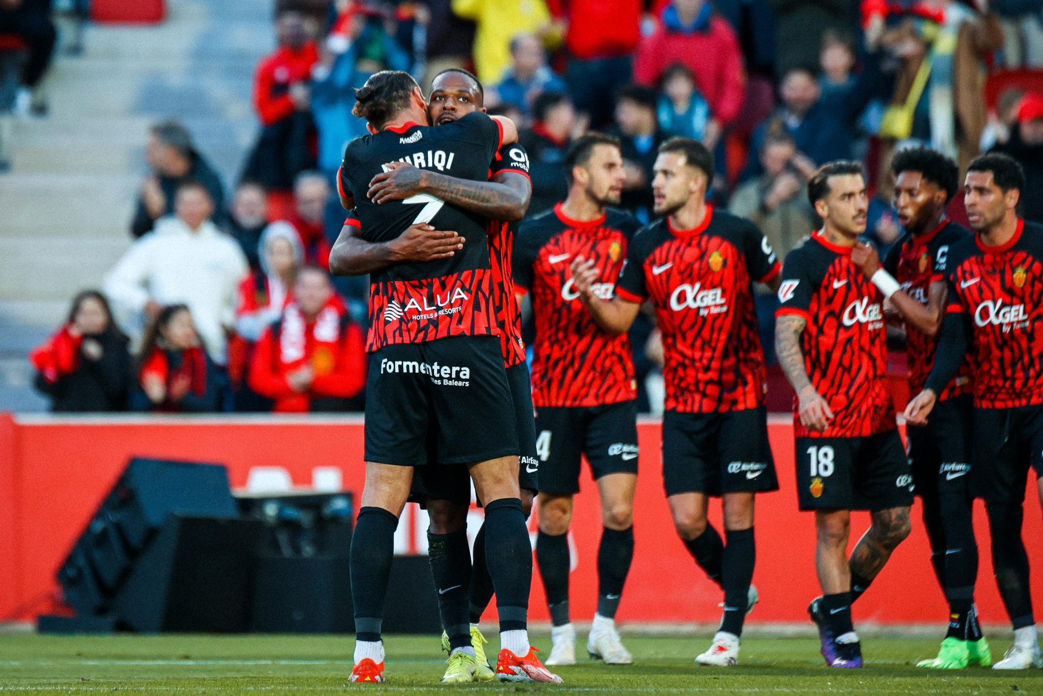 Muriqi y Larin celebran el primer gol del Mallorca | RCD Mallorca
