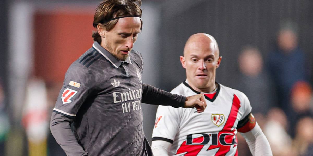 Modric i Isi a Vallecas | @RealMadrid